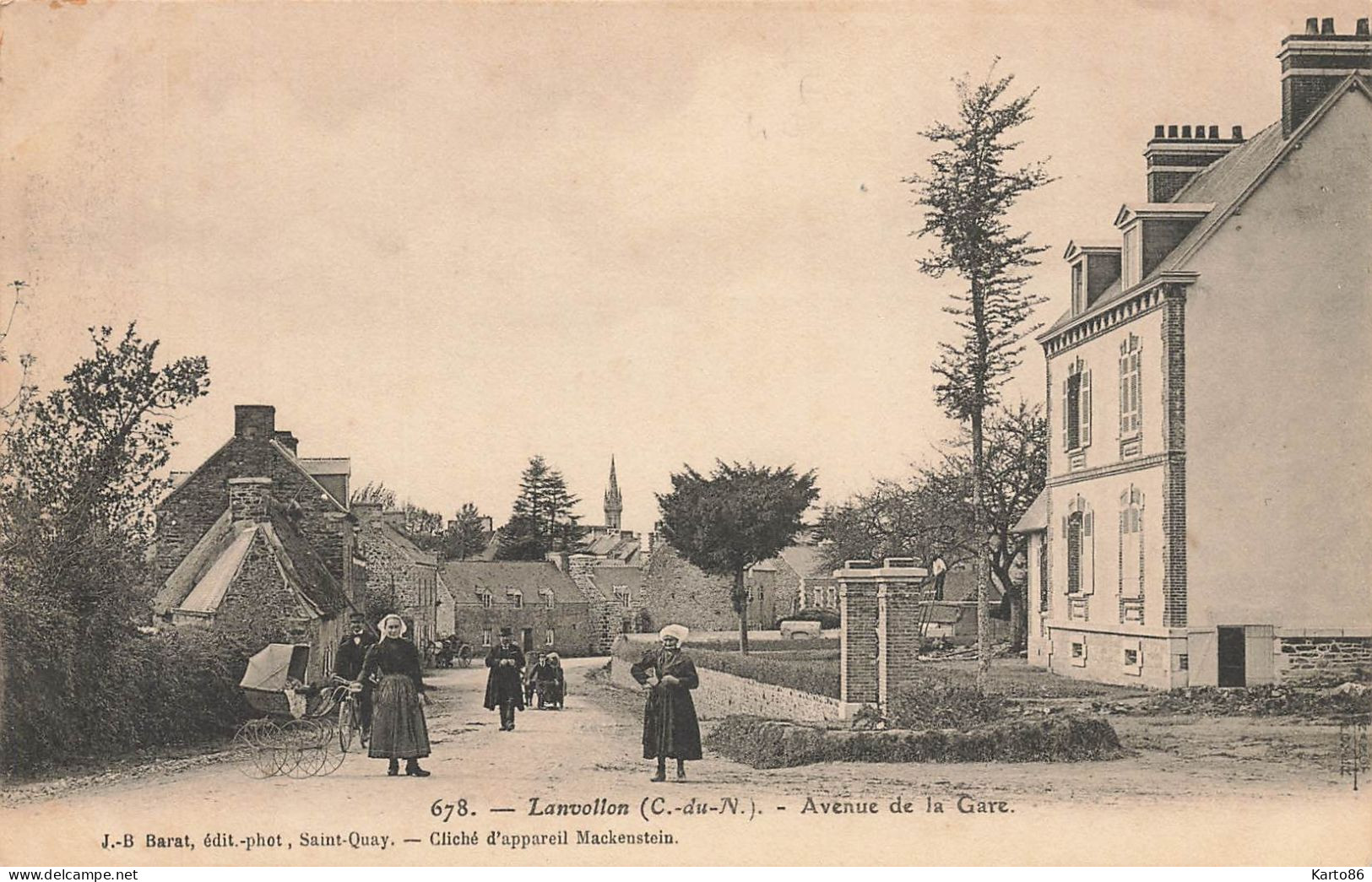 Lanvollon * Avenue De La Gare * Femmes Coiffe Costume Landau Pousette Pram Kinderwagen * Villageois - Lanvollon