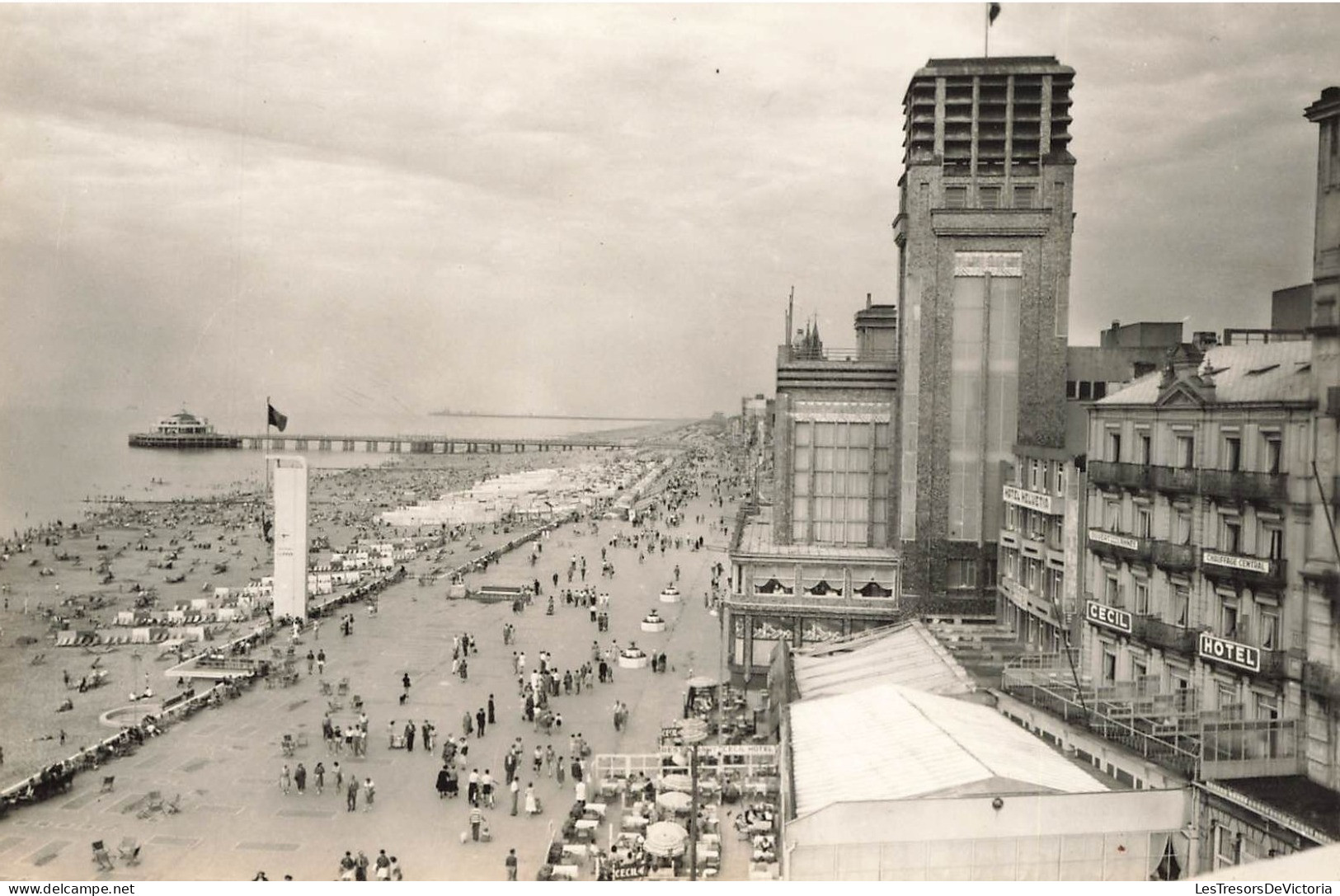 BELGIQUE - Blankenberge - Le Casino Kursaal - Plage Et Digue De Mer - Animé - Carte Postale - Blankenberge