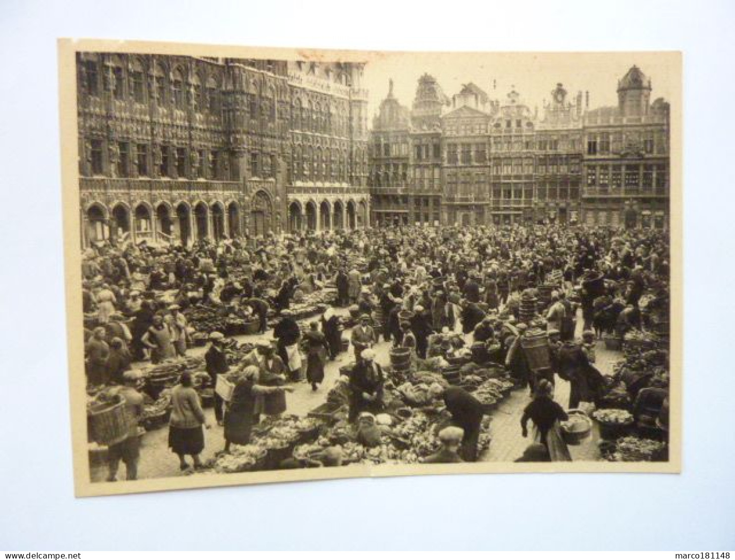 BRUXELLES - Grand'Place - Marché Matinal - Markten