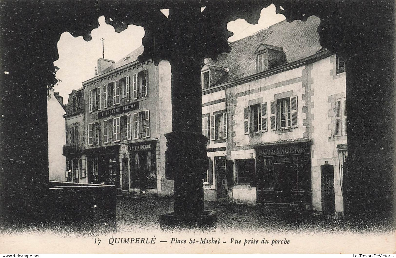 FRANCE - Quimperlé -  Place Saint Michel - Vue Prise Du Porche - Carte Postale Ancienne - Quimperlé