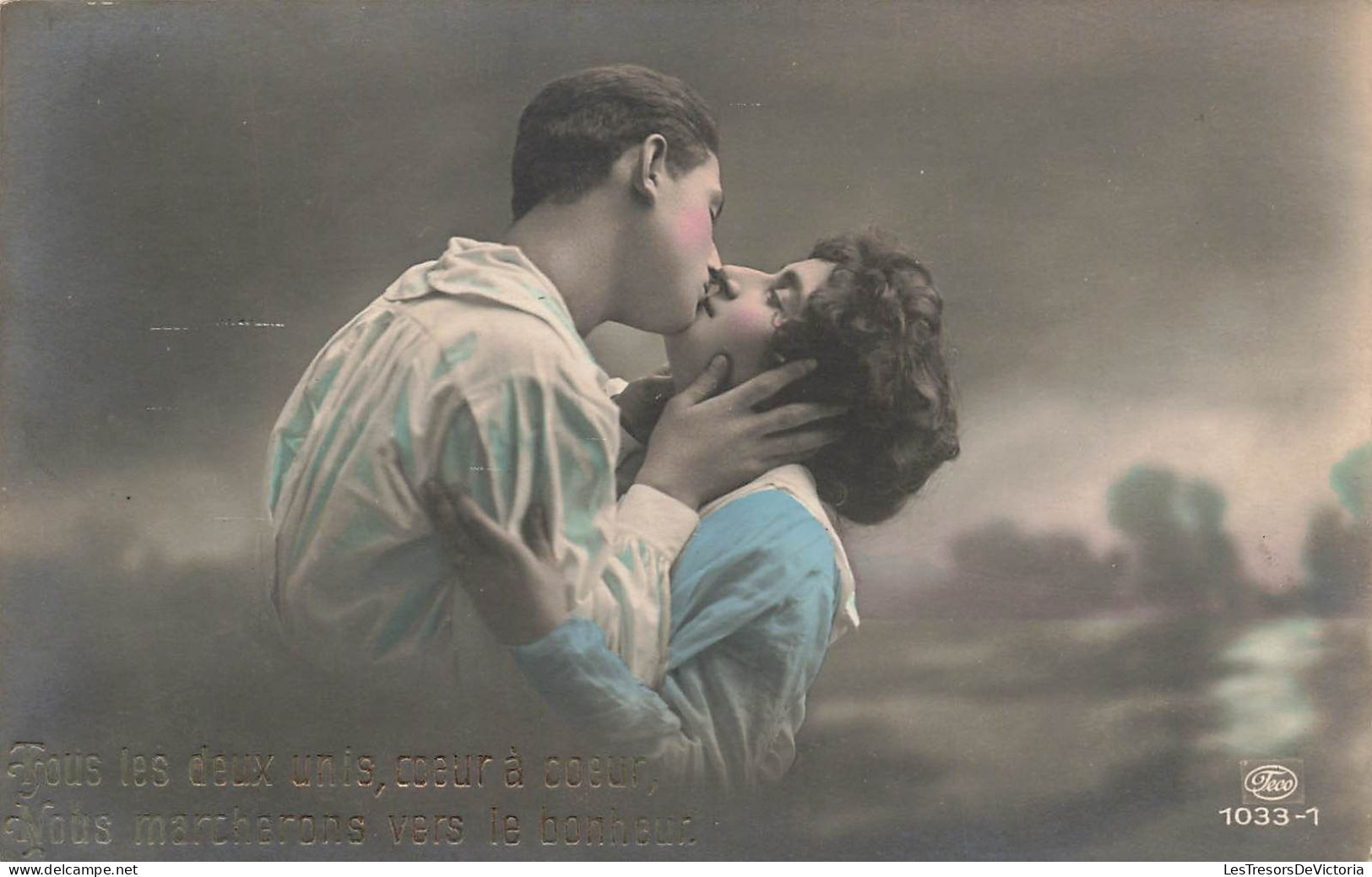 COUPLE - Tous Les Deux Unis Coeur à Coeur - Nous Marcherons Vers Le Bonheur - Colorisé - Carte Postale Ancienne - Koppels