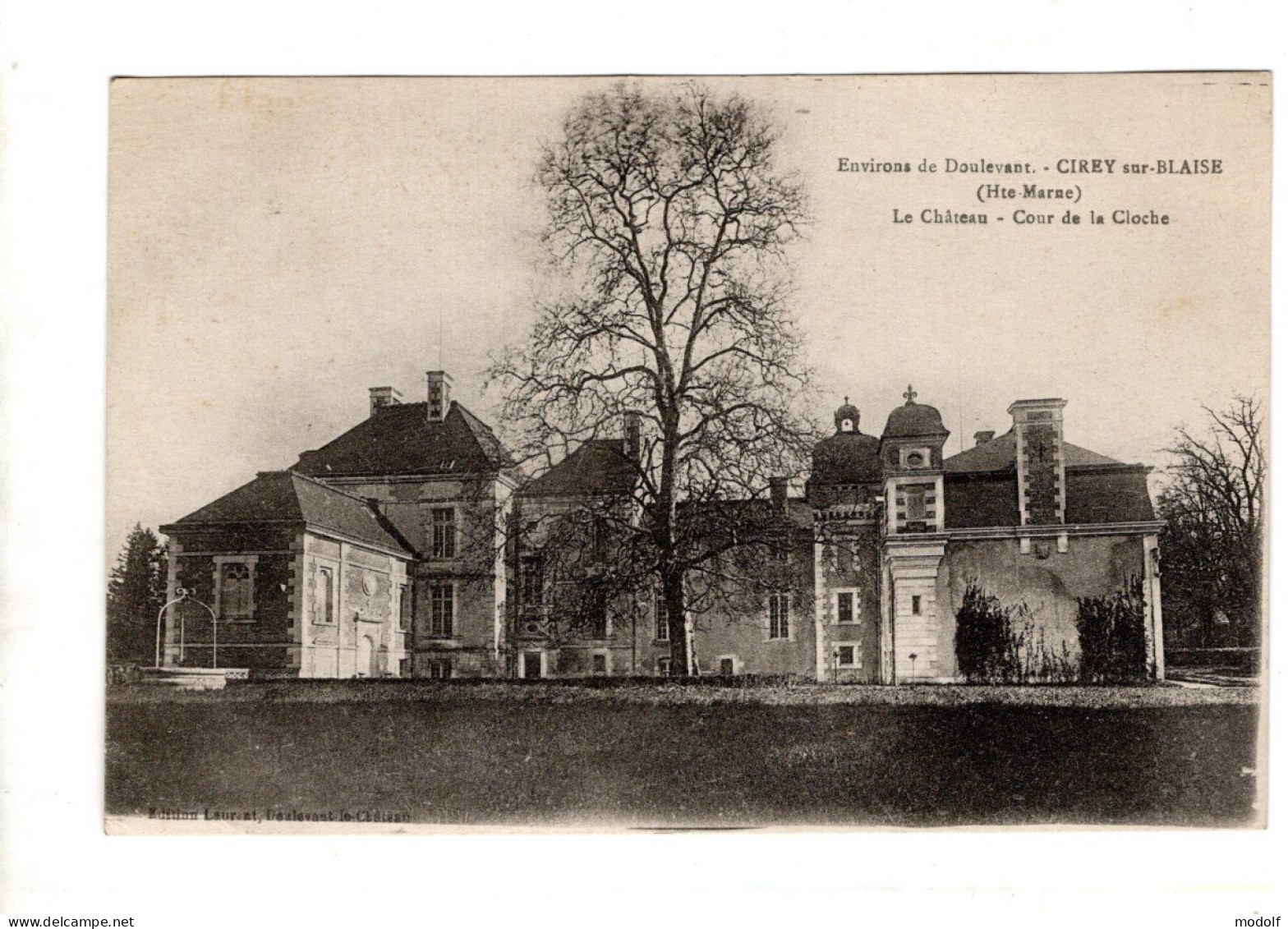 CPA - 52 - Environs De Doulevant - Cirey-sur-Blaise - Le Château - Cour De La Cloche - NC - Doulevant-le-Château