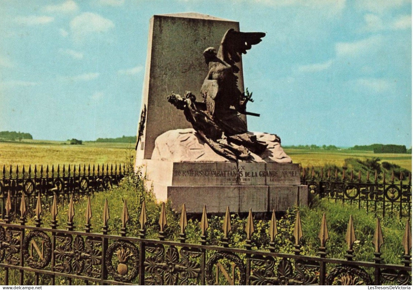 MILITARIA - Monument Des Derniers Combattants De La Grande Armée - Colorisé - Carte Postale - War Memorials