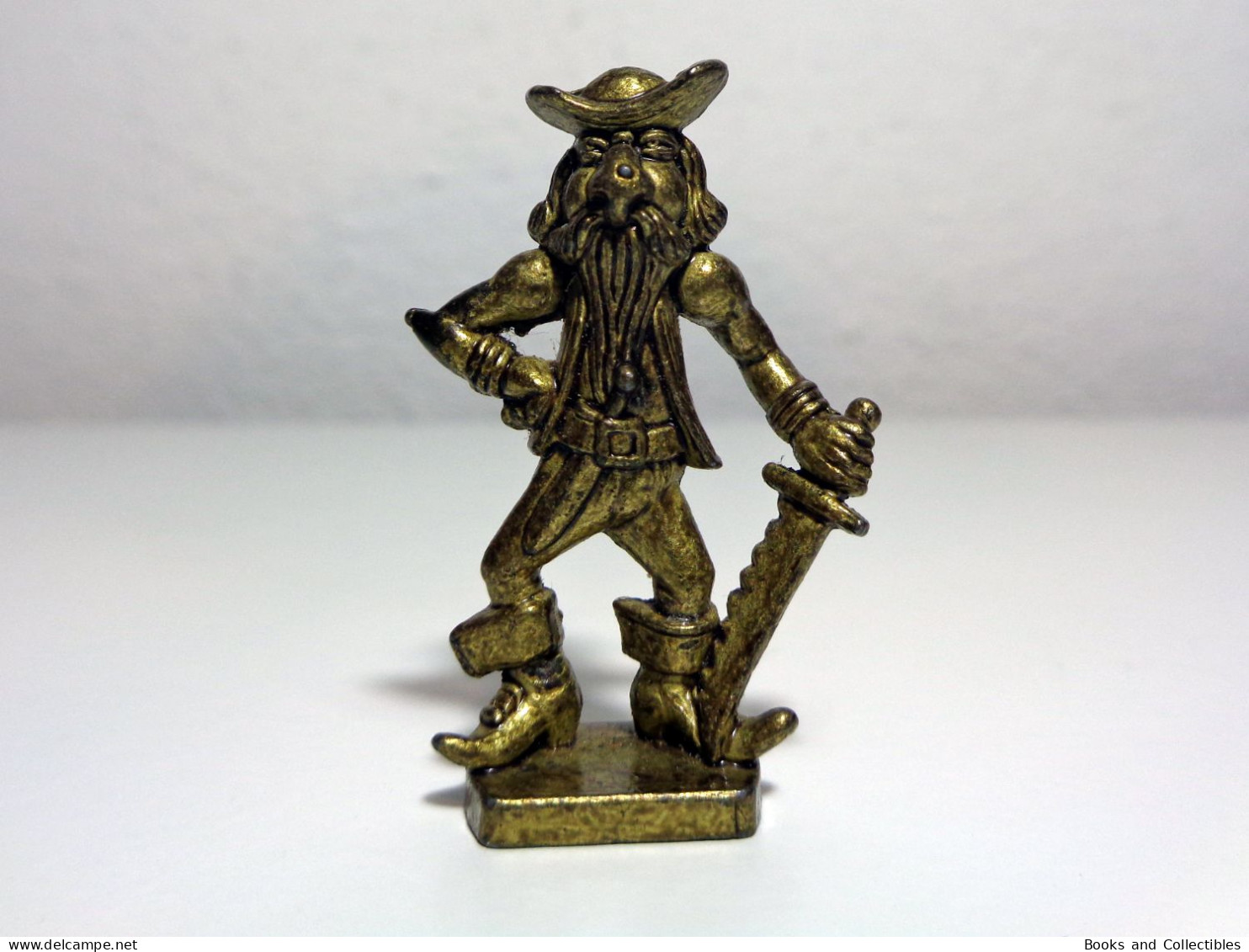[KNR_0021] KINDER, 1978 - Joyful Pirates > PIRATE / SCAME 4/8 (40 Mm, Brass) - Figurines En Métal
