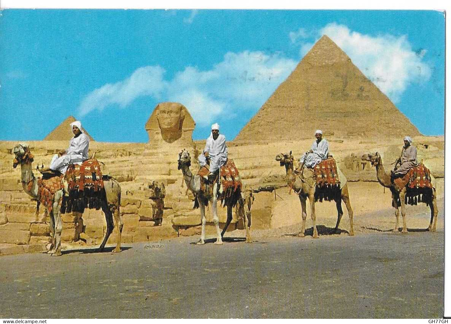 CP EGYPTE -circulée/timbrée - Pyramides