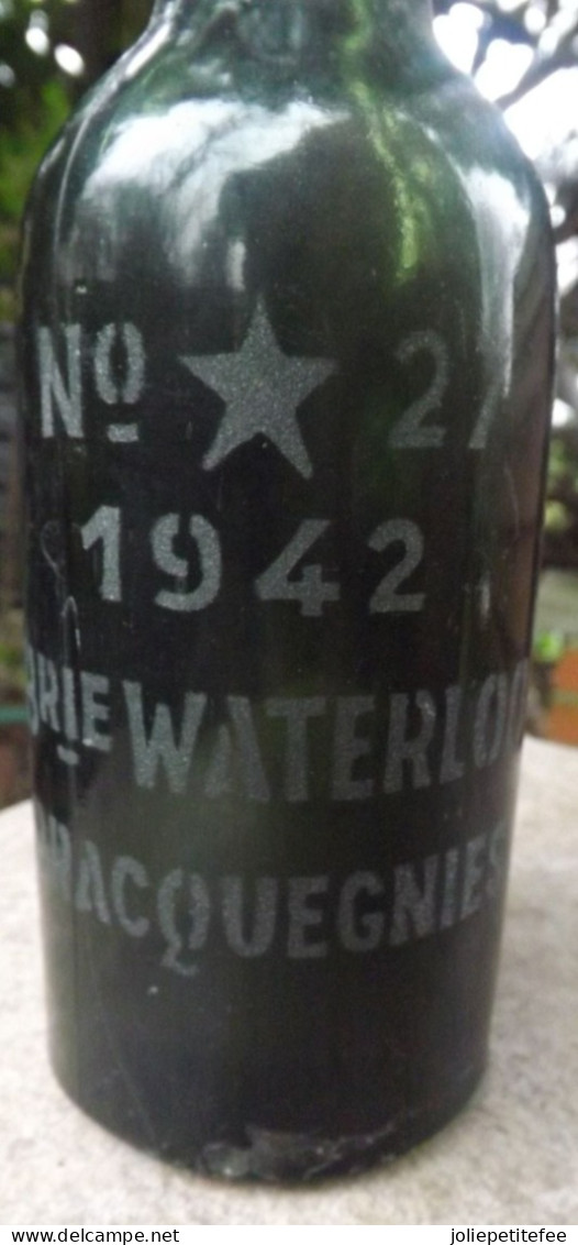 Très Ancienne Bouteille De Bière " Brie WATERLOO - BRACQUEGNIES " N°27 - 1942. Année De Fabrication. - Bier