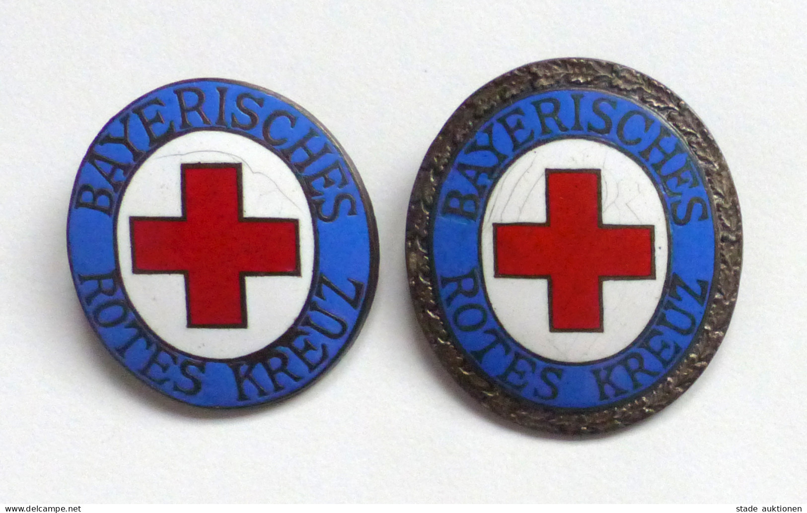 Rotes Kreuz 2 X Abzeichen Bayerisches Rotes Kreuz Emailliert - Croix-Rouge