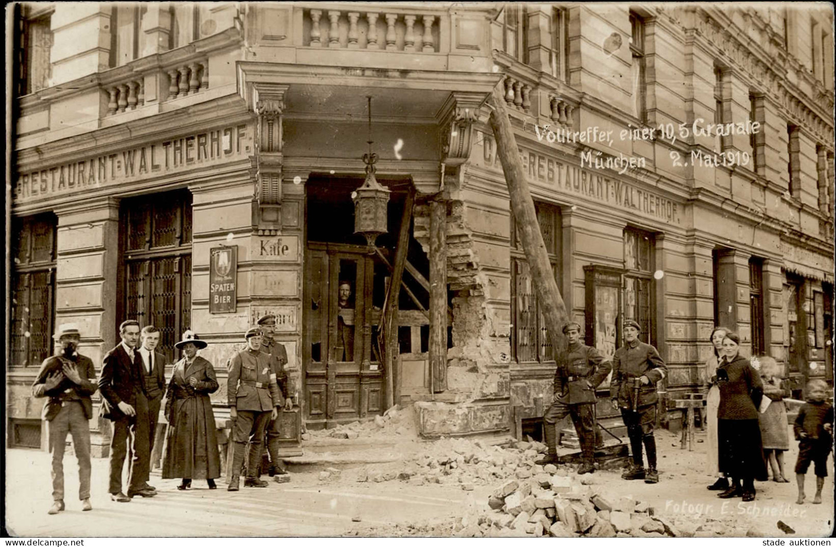 REVOLUTION MÜNCHEN 1918/19 - Foto-Ak VOLLTREFFER Einer Granate München 2.Mai 1919 Beim Restaurant WALTHERHOF I - Guerre