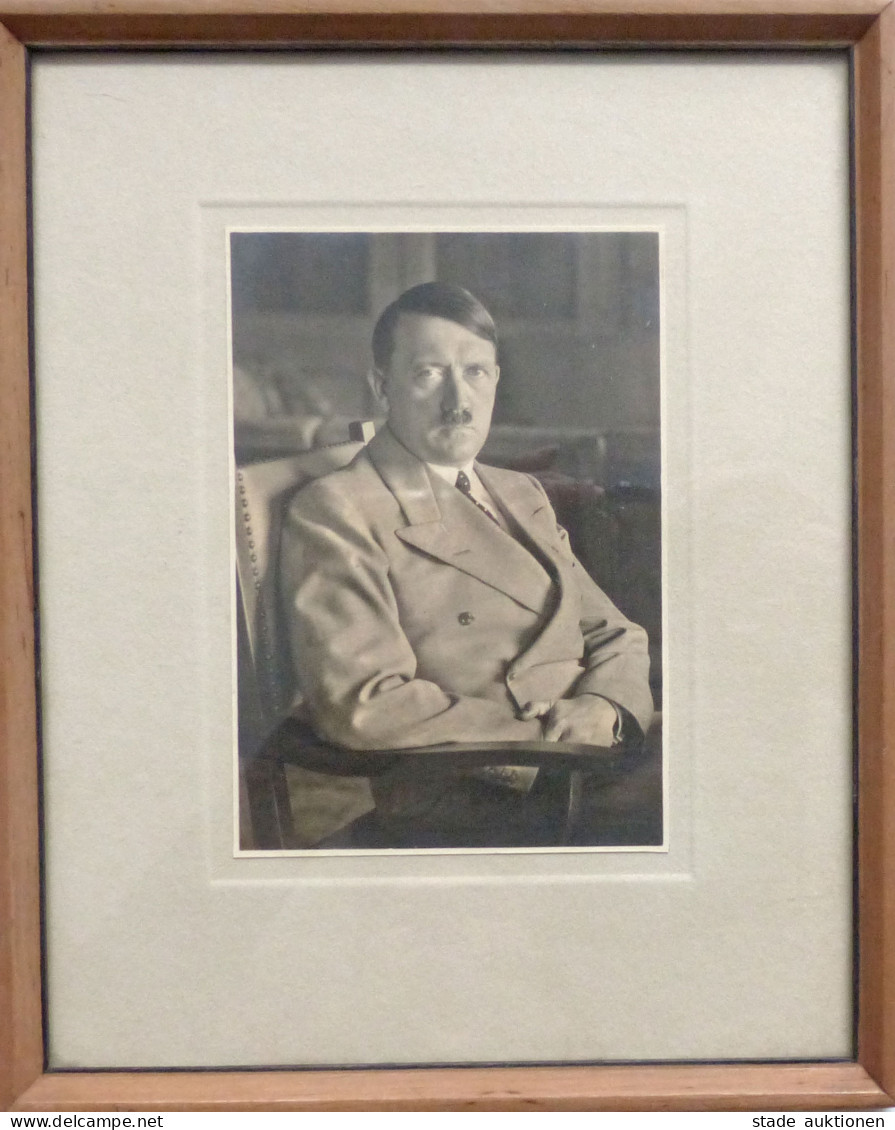 Hitler Bild Im Holzrahmen 20x24 Cm I-II - War 1939-45
