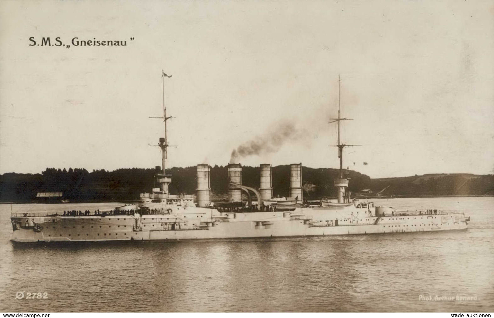 Schiff Kreuzer WK I Dampfer S.M.S. Gneisenau  Foto-AK I-II Bateaux Bateaux - War 1914-18