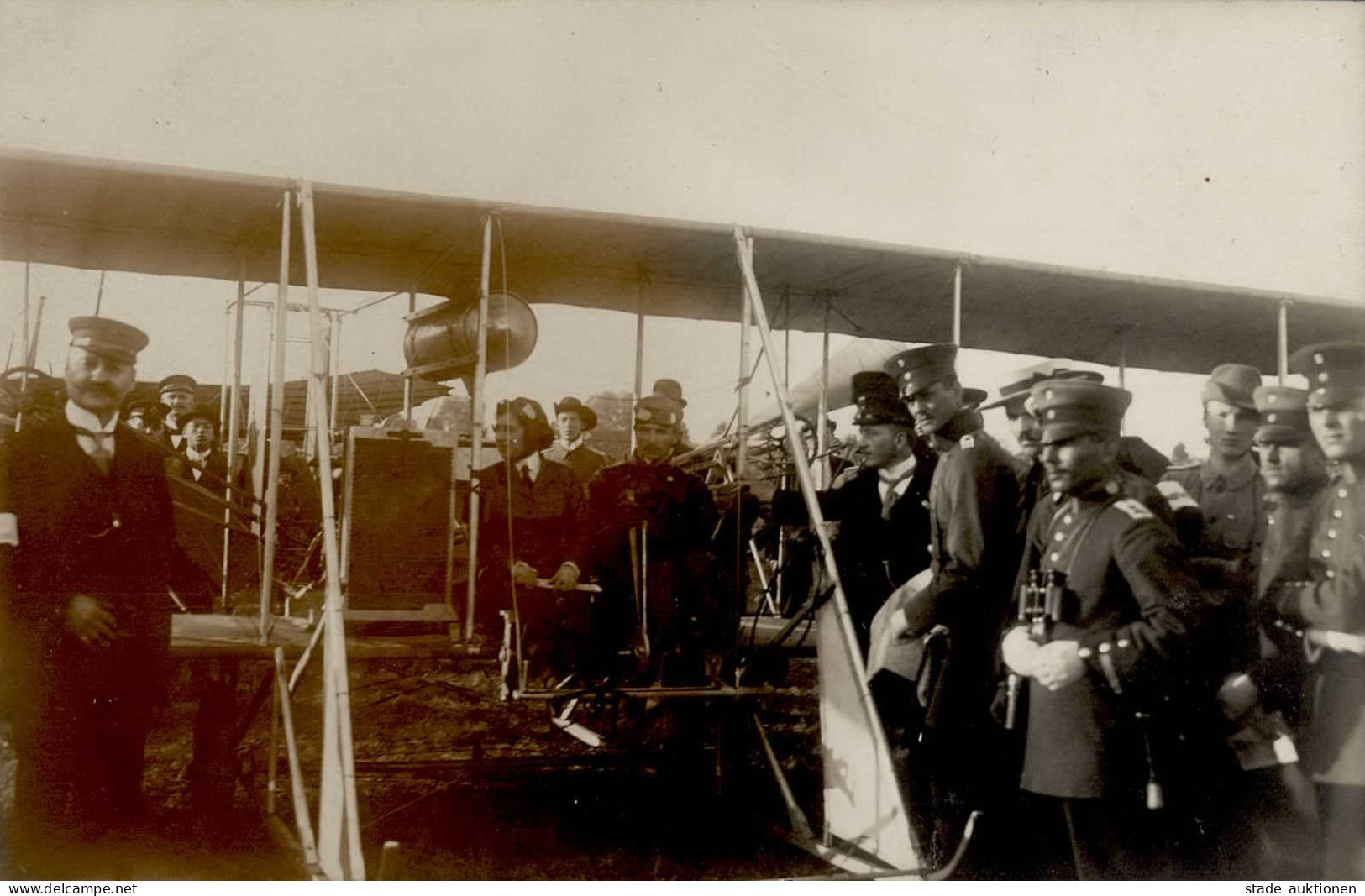 FRANKFURT/Main ILA 1909 - Foto-Ak FLIEGER Mit Flugapparat (gehört Zur ILA 1909) I - Zeppeline