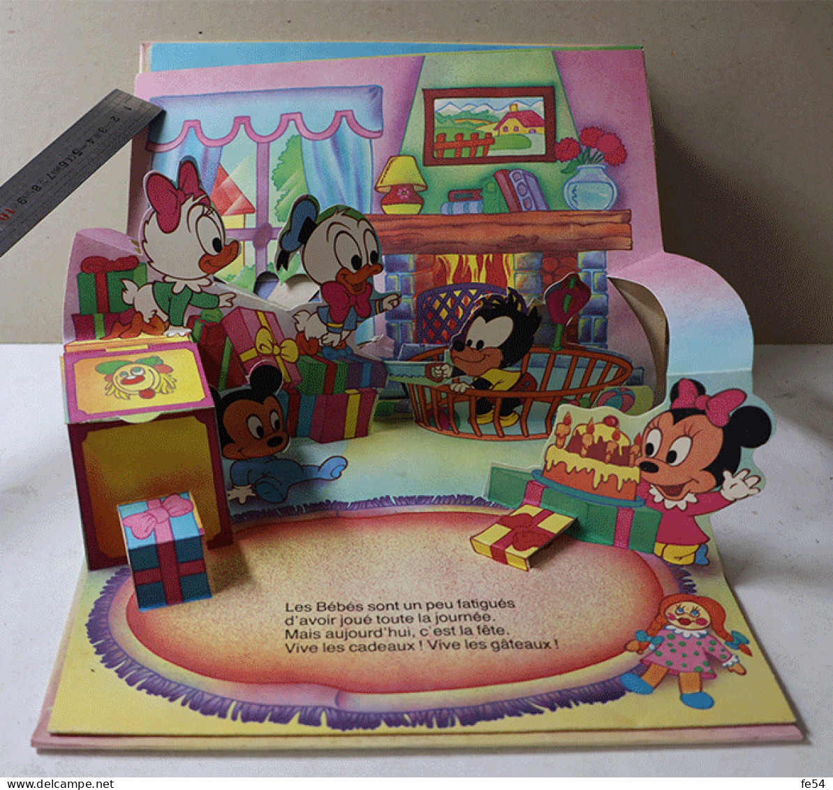 ° Livre à système, livre animé, pop-up, pop-hop ° VIVE LES BEBES - Walt Disney ° Hachette 1987 °