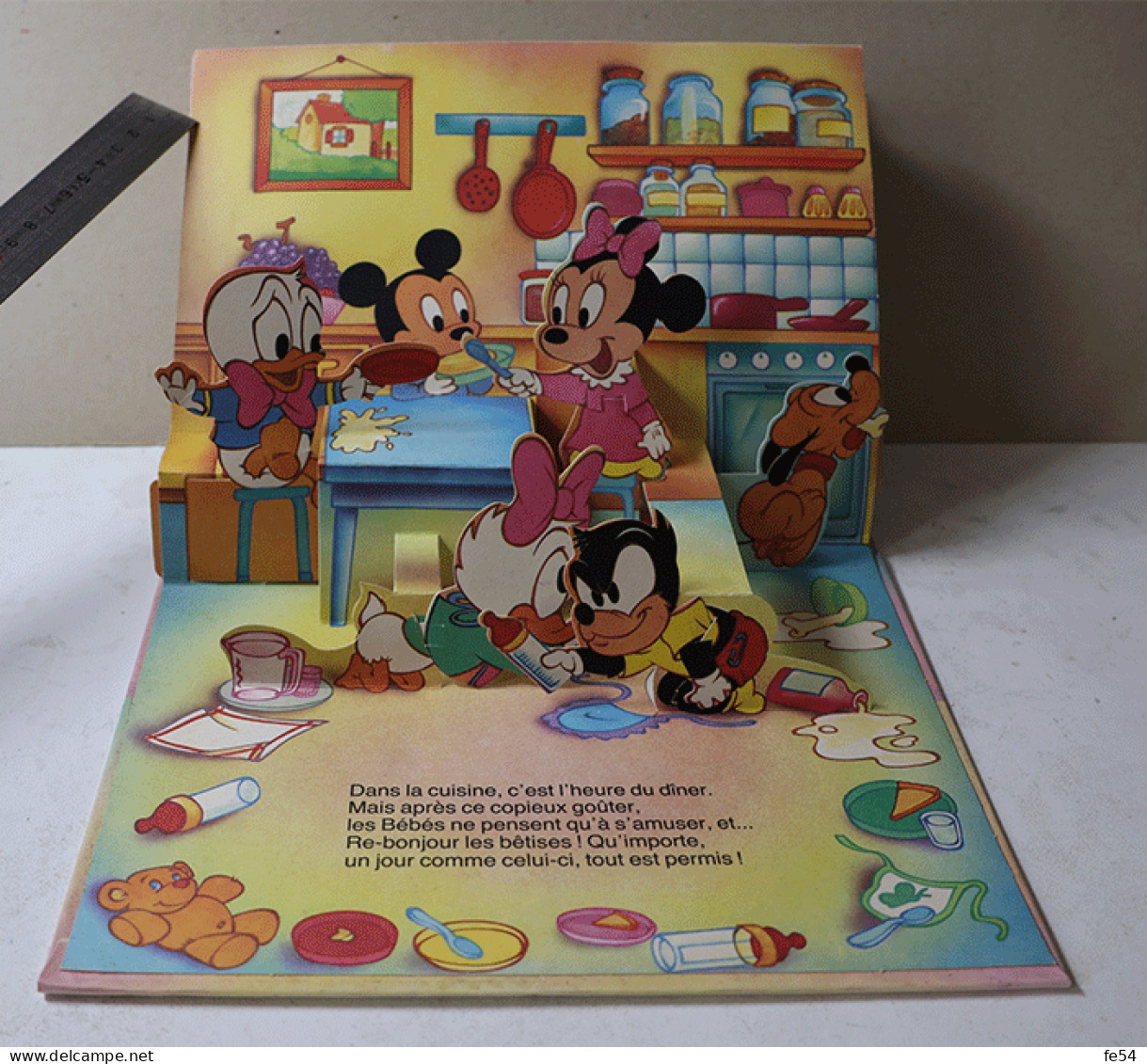 ° Livre à système, livre animé, pop-up, pop-hop ° VIVE LES BEBES - Walt Disney ° Hachette 1987 °