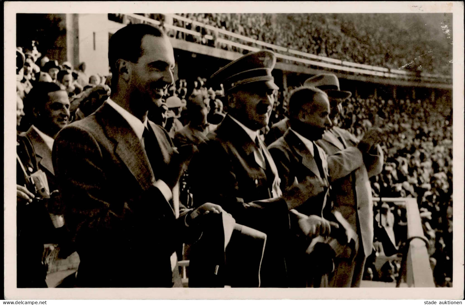 BERLIN OLYMPIA 1936 WK II - PH O 42 Hitler Kgl. Hoheit Kronprinz Umberto Von Italien A.d. Ehrentribühne S-o Rücks. Klebe - Olympische Spiele