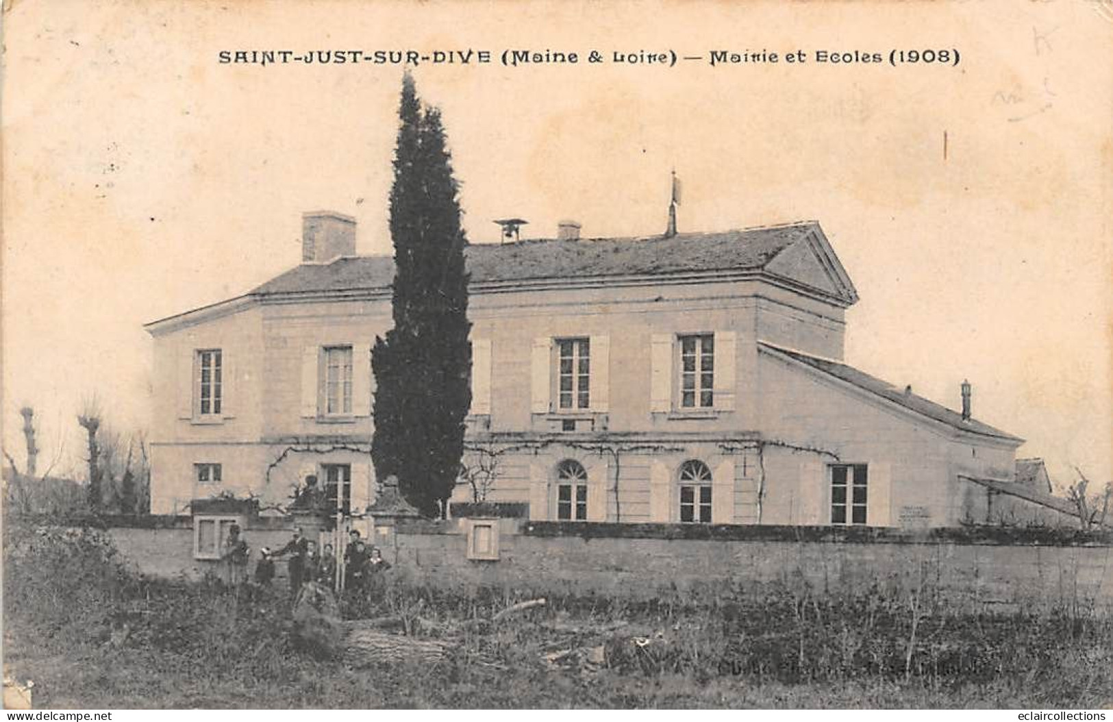 Saint Just Sur Dive            49     Mairie  Et Ecole    1908      (Voir Scan) - Altri & Non Classificati