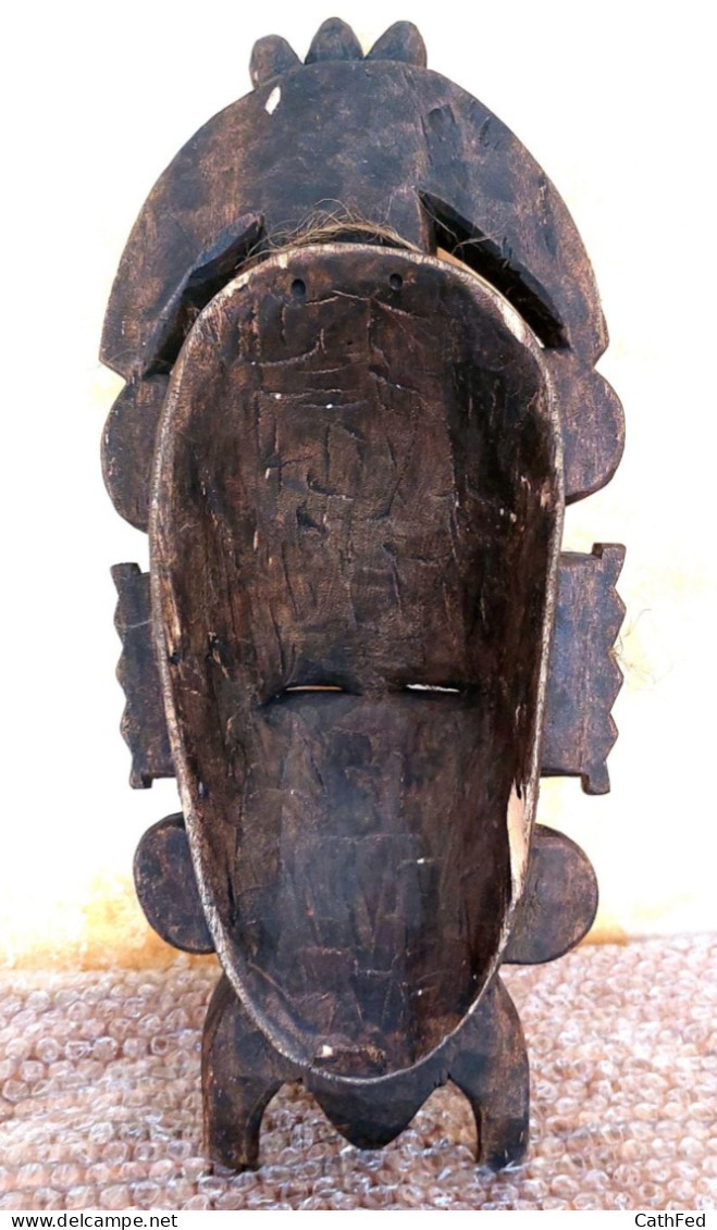 Masque Africain Ancien - Origine Inconnue, Mais Transmis Succession Militaire En Poste En Afrique Années 30. - African Art