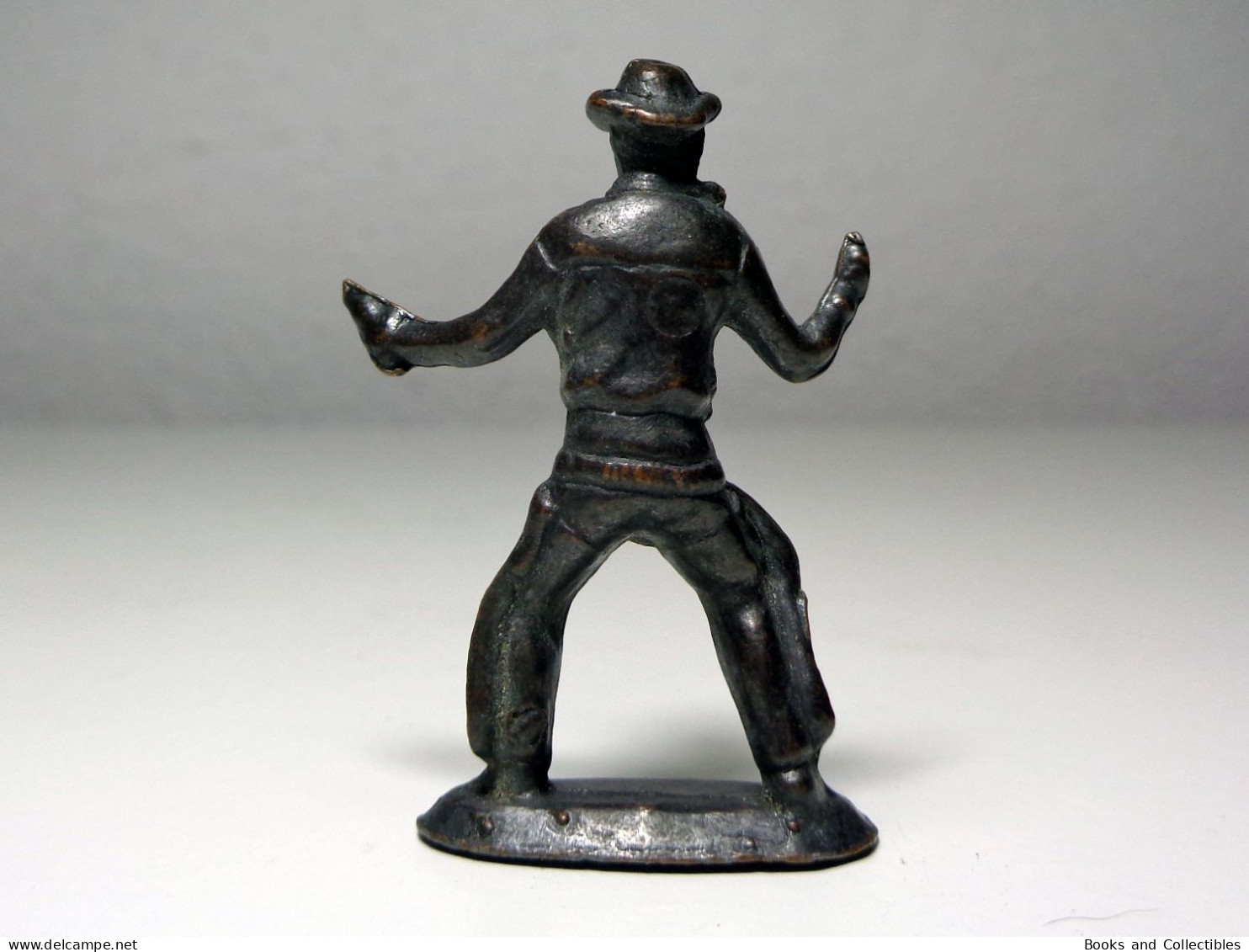 [KNR_0073] KINDER SORPRESE, Figure In Metallo Prima Del 1991 - Cowboy In Movimento - Metalen Beeldjes