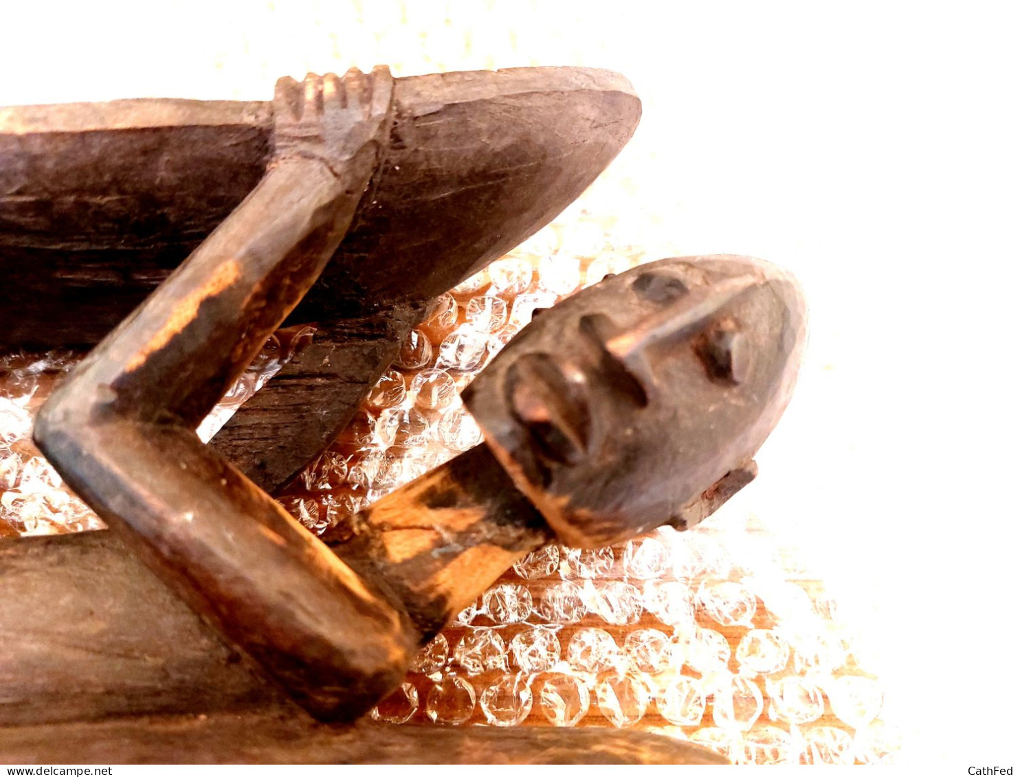 Très Petit Tabouret Bois Sculpté. Origine Inconnue. Transmis Par Militaire En Poste En Afrique Années 30. - Arte Africano