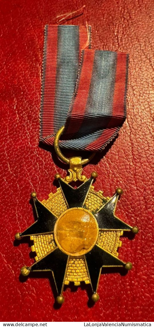 España Medalla Isabel II Patria Y Lealtad - Autres & Non Classés