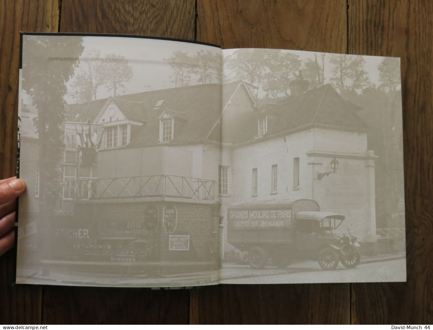 Beauvais 1900-2000, Un Siècle De Vie De Pierre Goubert. Editions Des Falaises. 2004 - Picardie - Nord-Pas-de-Calais