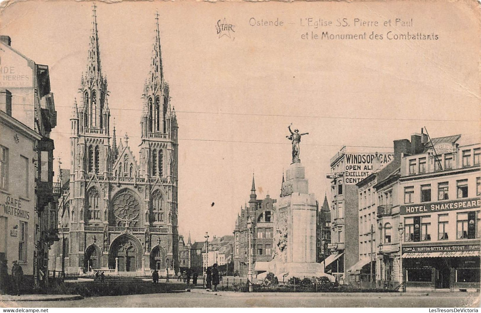 BELGIQUE - Ostende - L'Eglise SS Pierre Et Paul Et Le Monument Des Combattants- Carte Postale Ancienne - Oostende