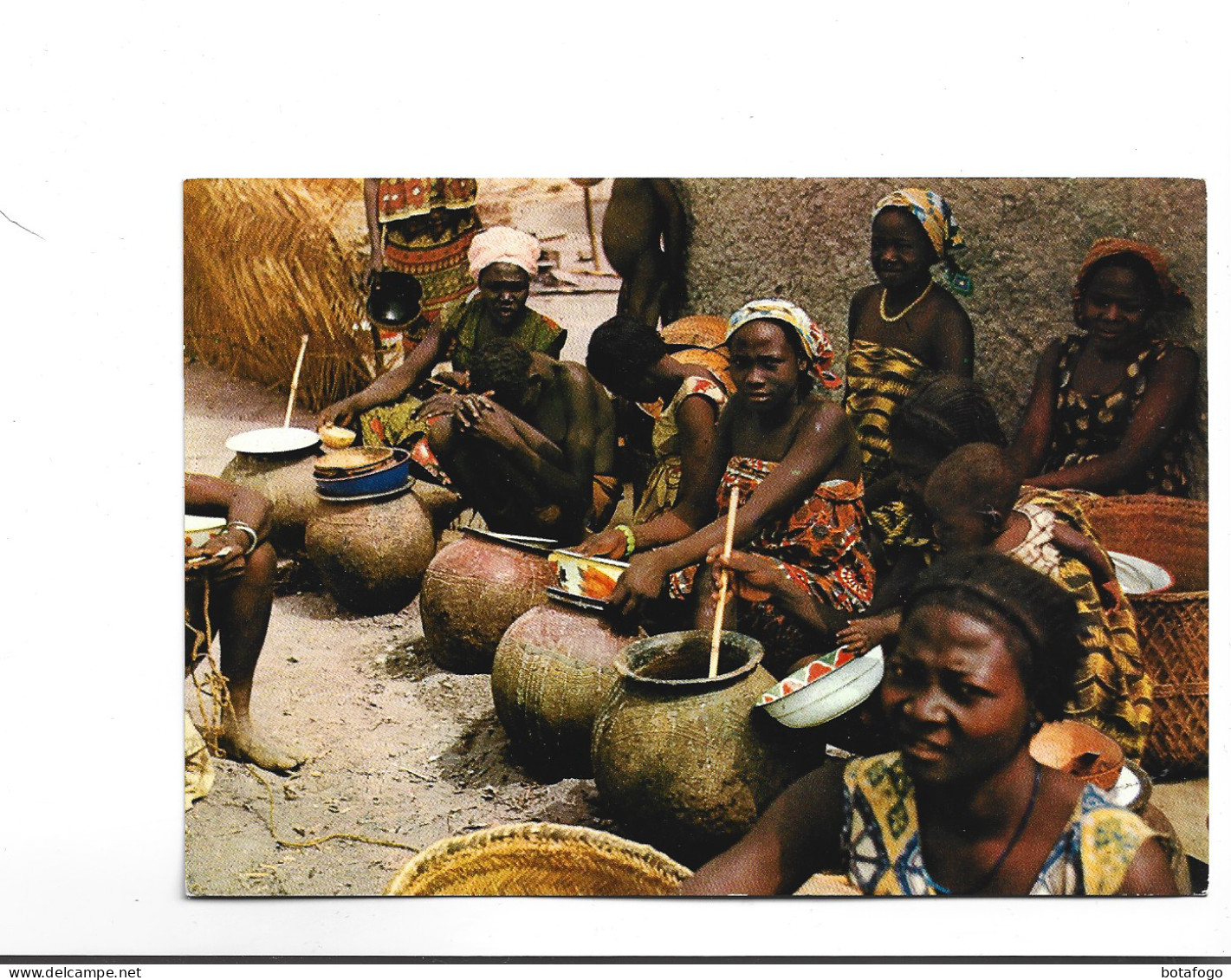 CPM   IMAGES DU TCHAD , VENTE DE LA BIERE AU MARCHE DE DOHER - Tchad