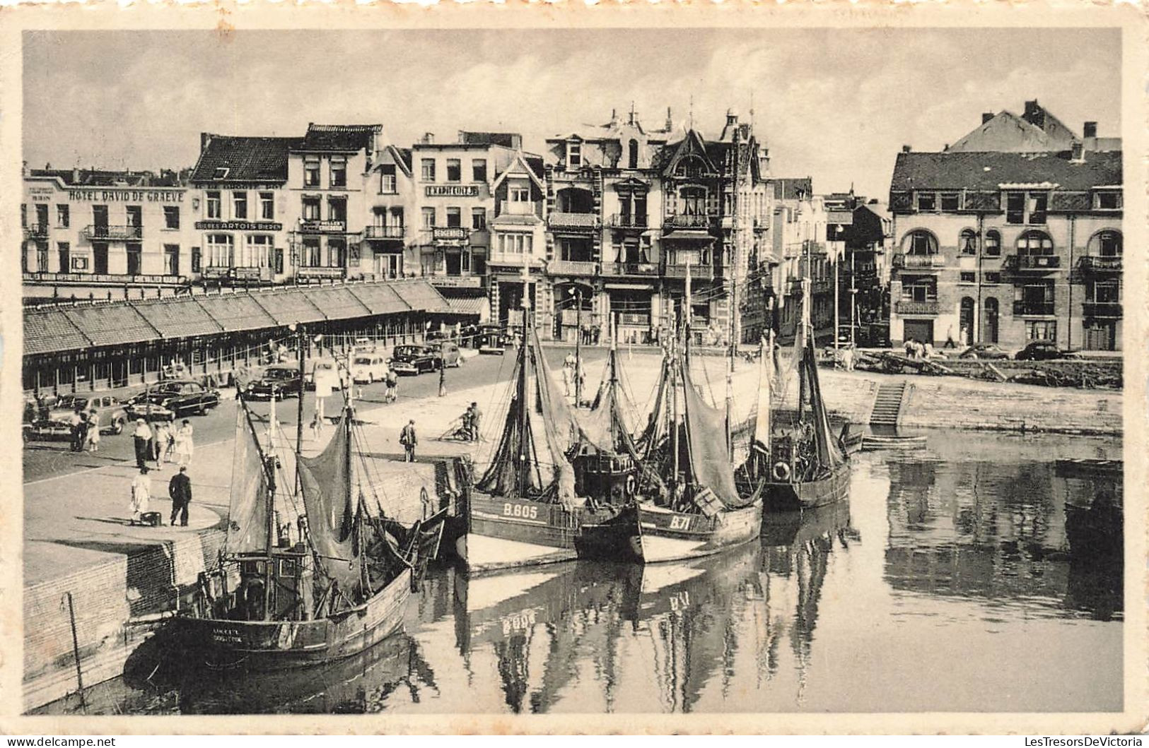 BELGIQUE - Blankenberge - Le Port - Bateaux De Pêche Et Commerciaux - Carte Postale Ancienne - Blankenberge