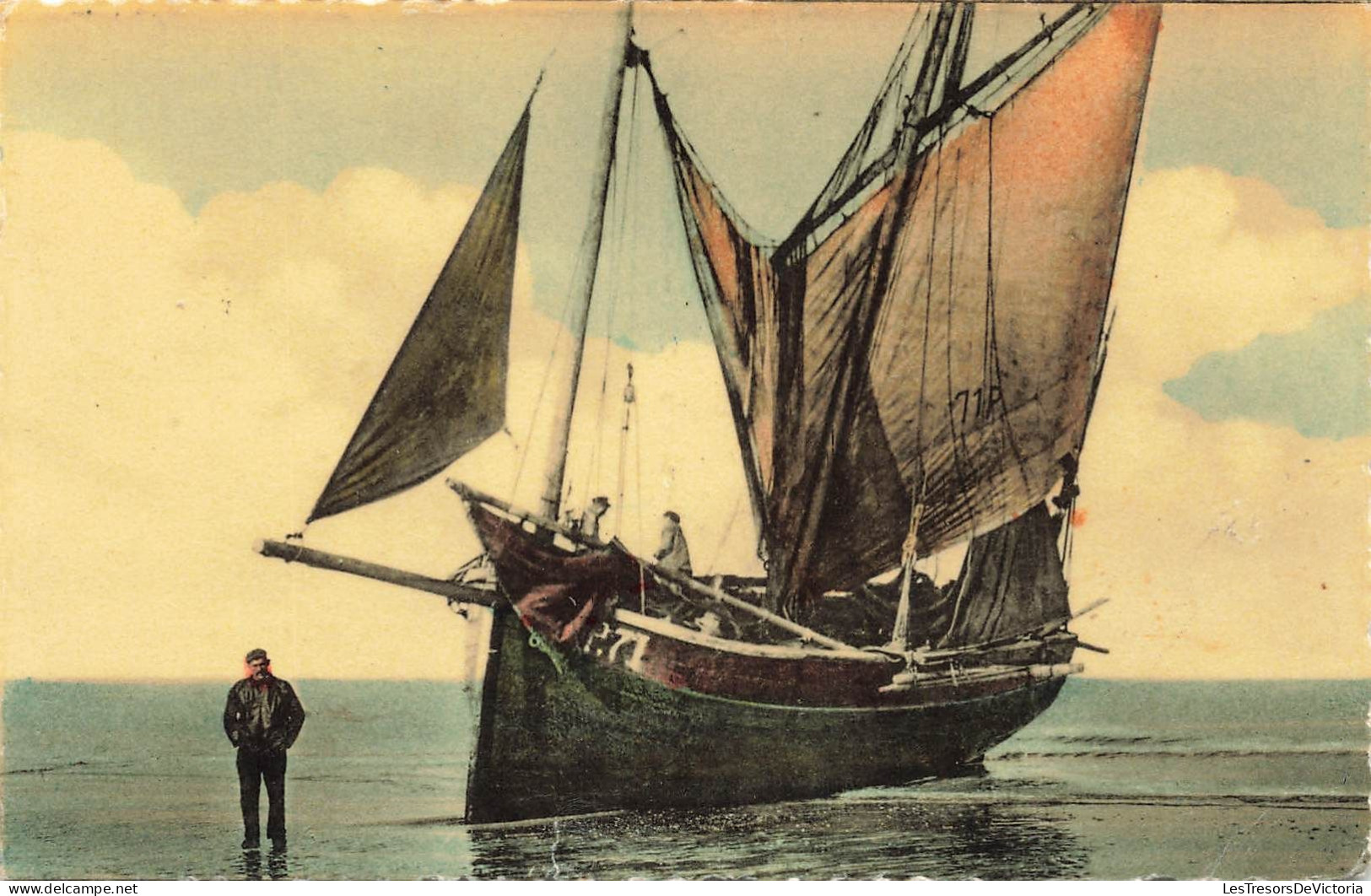 BELGIQUE - La Panne - Barque De Pêche - Carte Postale - De Panne