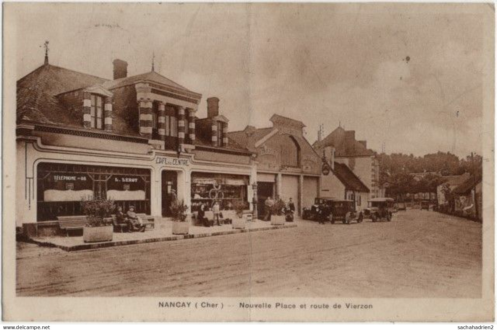 18. NANCAY. Nouvelle Place Et Route De Vierzon - Nançay