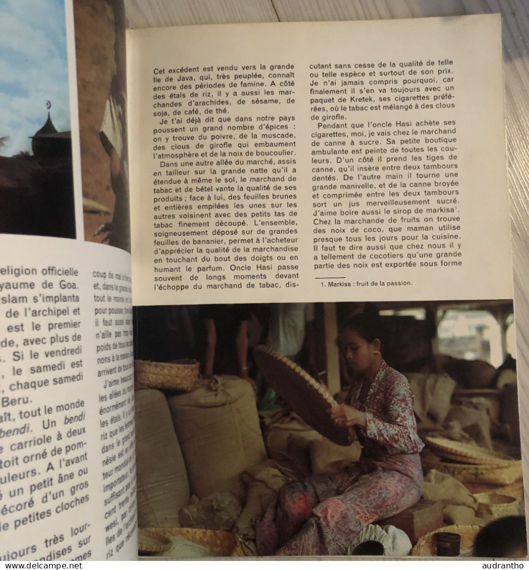 livre KARIM LE PETIT MARIN INDONESIEN - éditions G.P rouge et or 1978 - photographies Claude Jannel