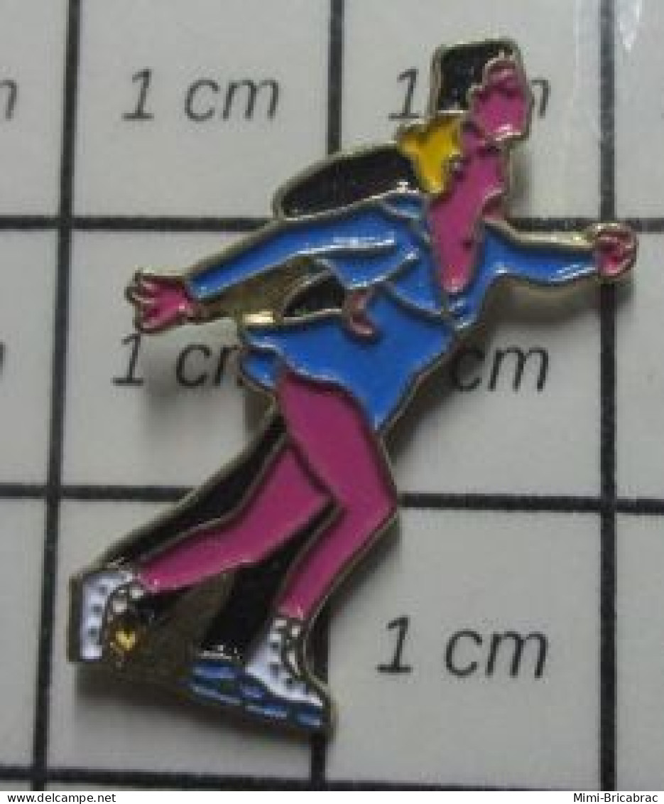 1319 Pin's Pins / Rare Et De Belle Qualité !!! SPORTS / PATINAGE ARTISTIQUE COUPLe DE PATINEURS - Kunstschaatsen