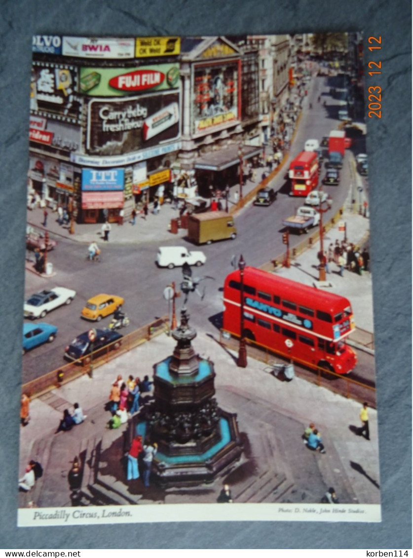 PICCADILLY CIRCUS - Piccadilly Circus