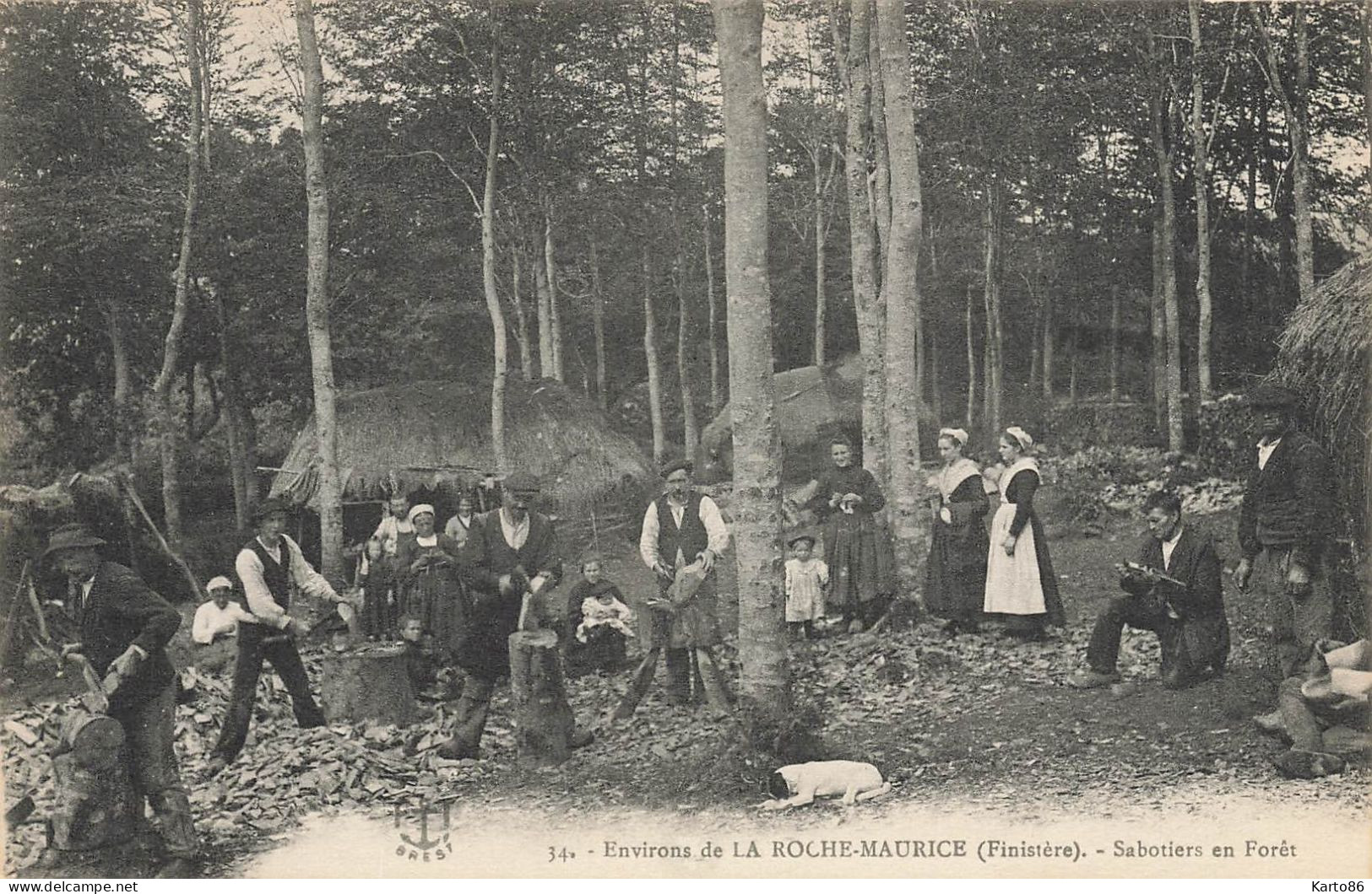 La Roche Maurice * Environs * Les Sabotiers En Forêt * Métier Sabots Bois Sabotier Chaussures - La Roche-Maurice