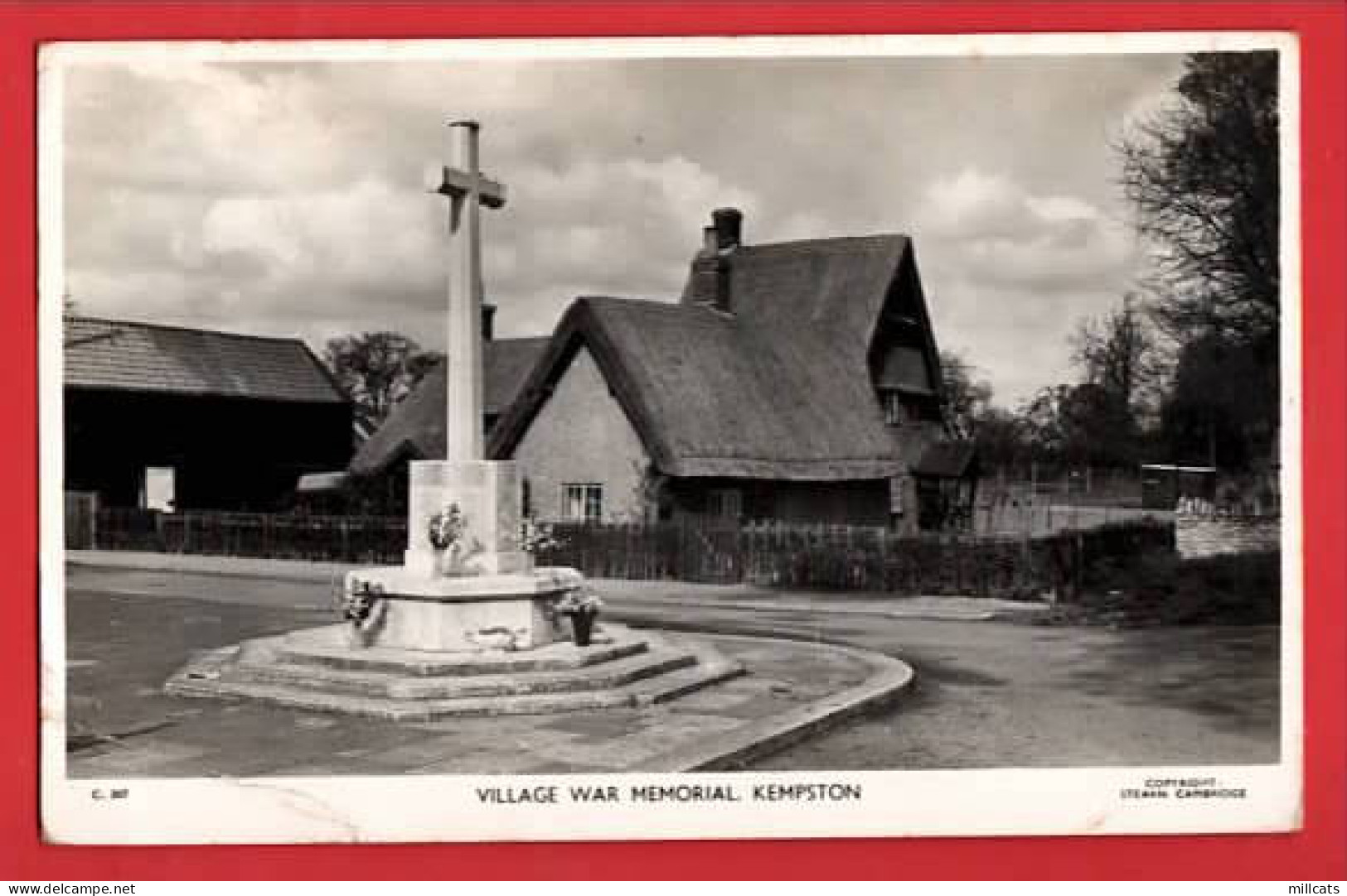 BEDFORDSHIRE  KEMPSTON   RP  WAR MEMORIAL   Pu 1956 - Andere & Zonder Classificatie