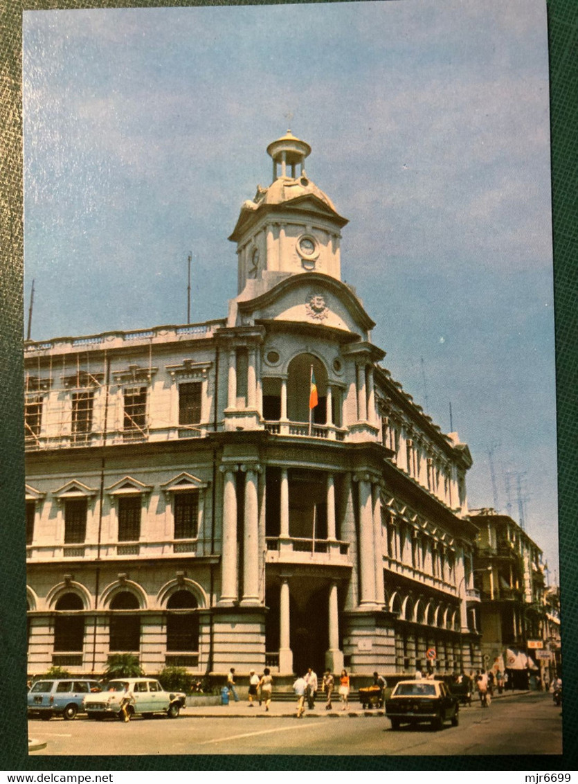 MACAU 1950'S 60'S, POST OFFICE TOWER BUILDING, UNIVERSAL CO. PRINTING, SIZE 15,1 X 10,5CM, #109. - Macao