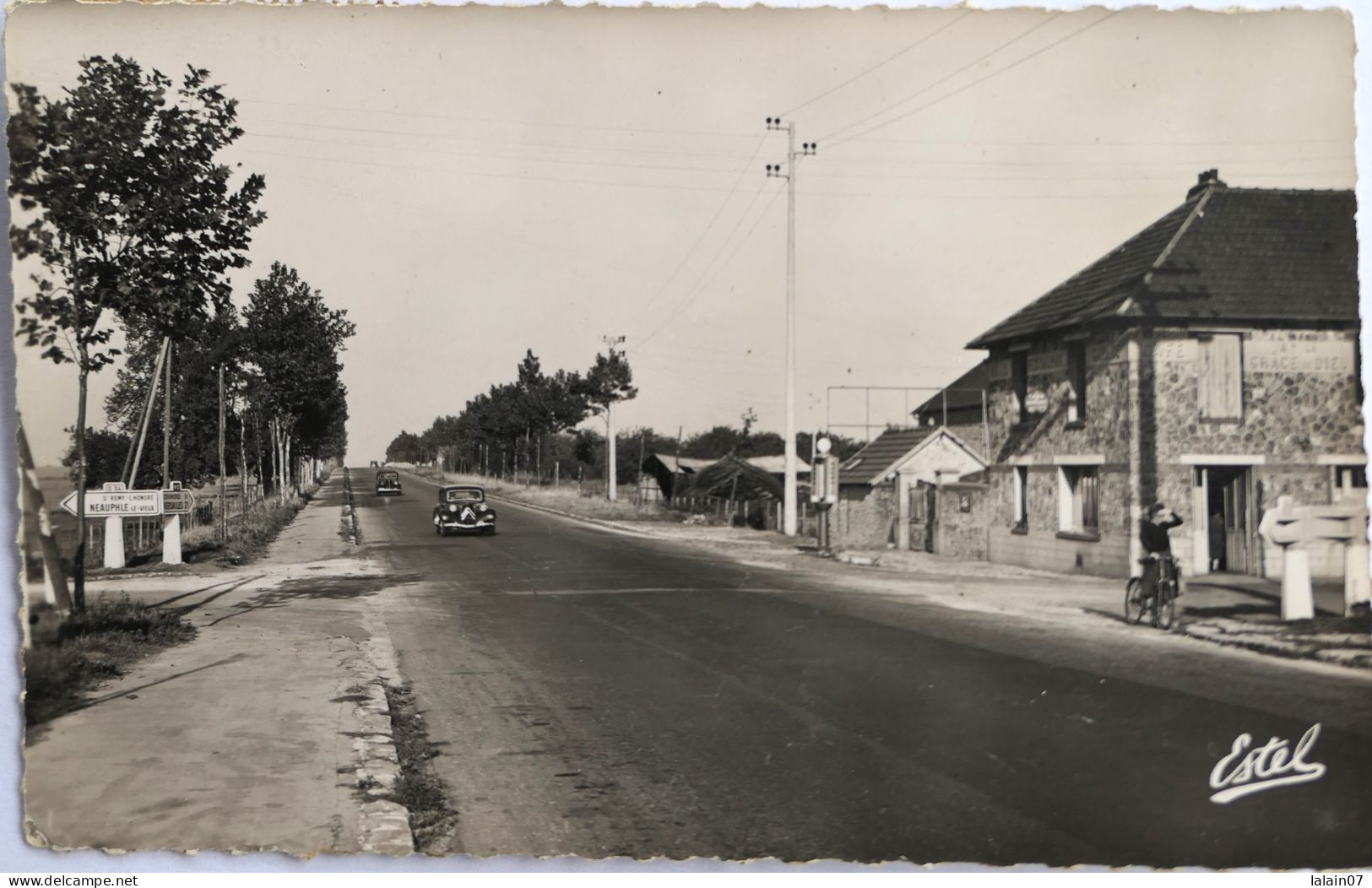 Carte Postale : 78 : LES ESSARTS LE ROI : La Route Nationale N°10, "Café A La Grace De Dieu", Timbre En 1956 - Les Essarts Le Roi