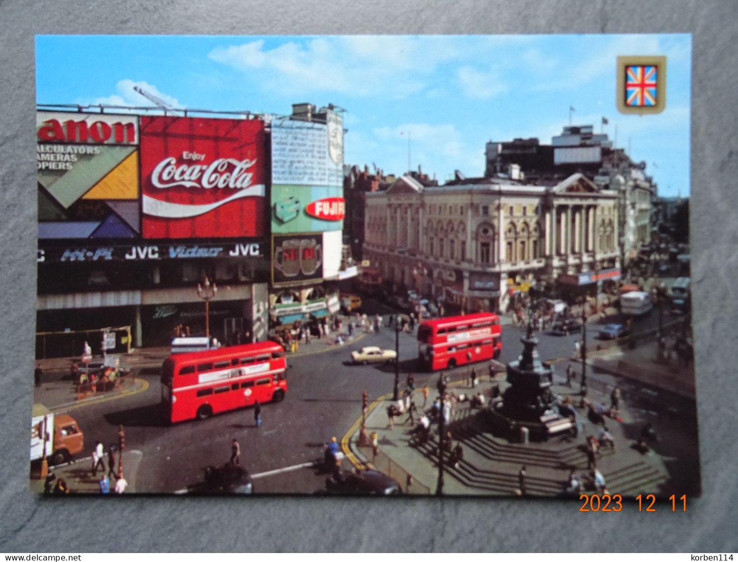 PICCADILLY CIRCUS  AND STATUE OF ERROS - Piccadilly Circus