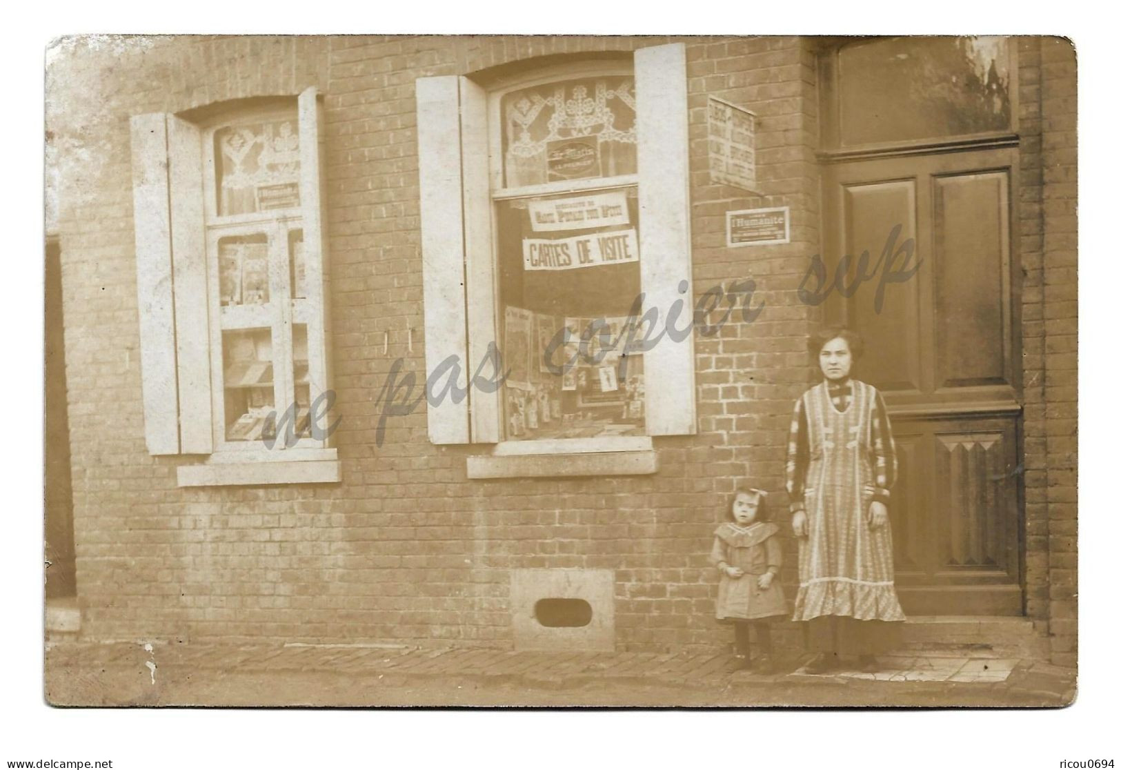 Carte Photo - VIEUX CONDE 59 - 44 Rue V. Hugo - Marchand De Journaux DUBOIS JB Et COMPERE Odilet - Vieux Conde