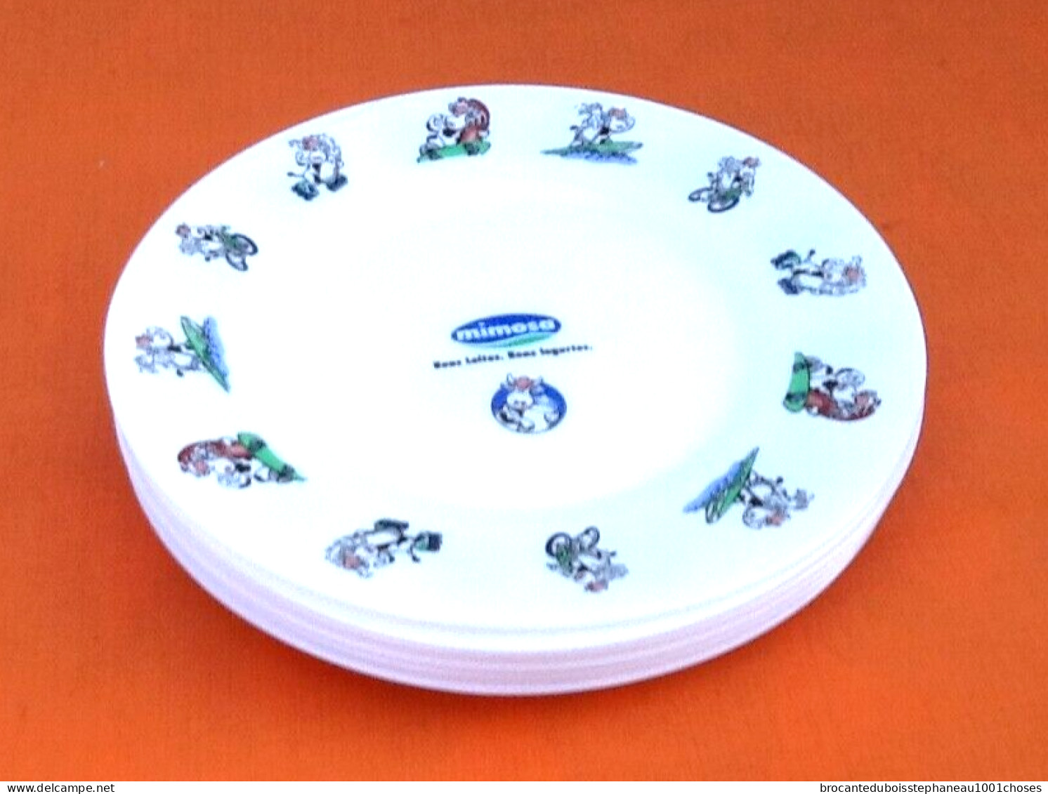 Arcopal France  6 Assiettes Dessert / Fromage   Lait Mimosa (Portugal) - Plates