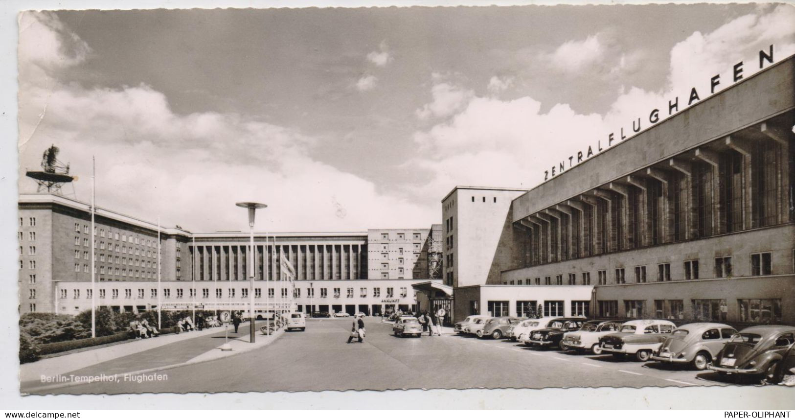 1000 BERLIN - TEMPELHOF, Flughafen, Grossformat  (21,2 X 10,4 Cm), VW - Käfer, OPEL, FORD, MERCEDES, Leichte Druckstelle - Tempelhof