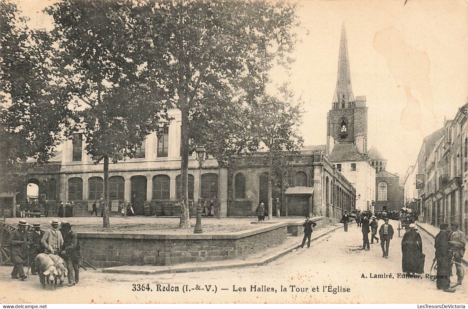 FRANCE - Redon (I&V) - Les Halles, La Tour Et L'Eglise - A Lamiré - Animé  -Carte Postale Ancienne - Redon