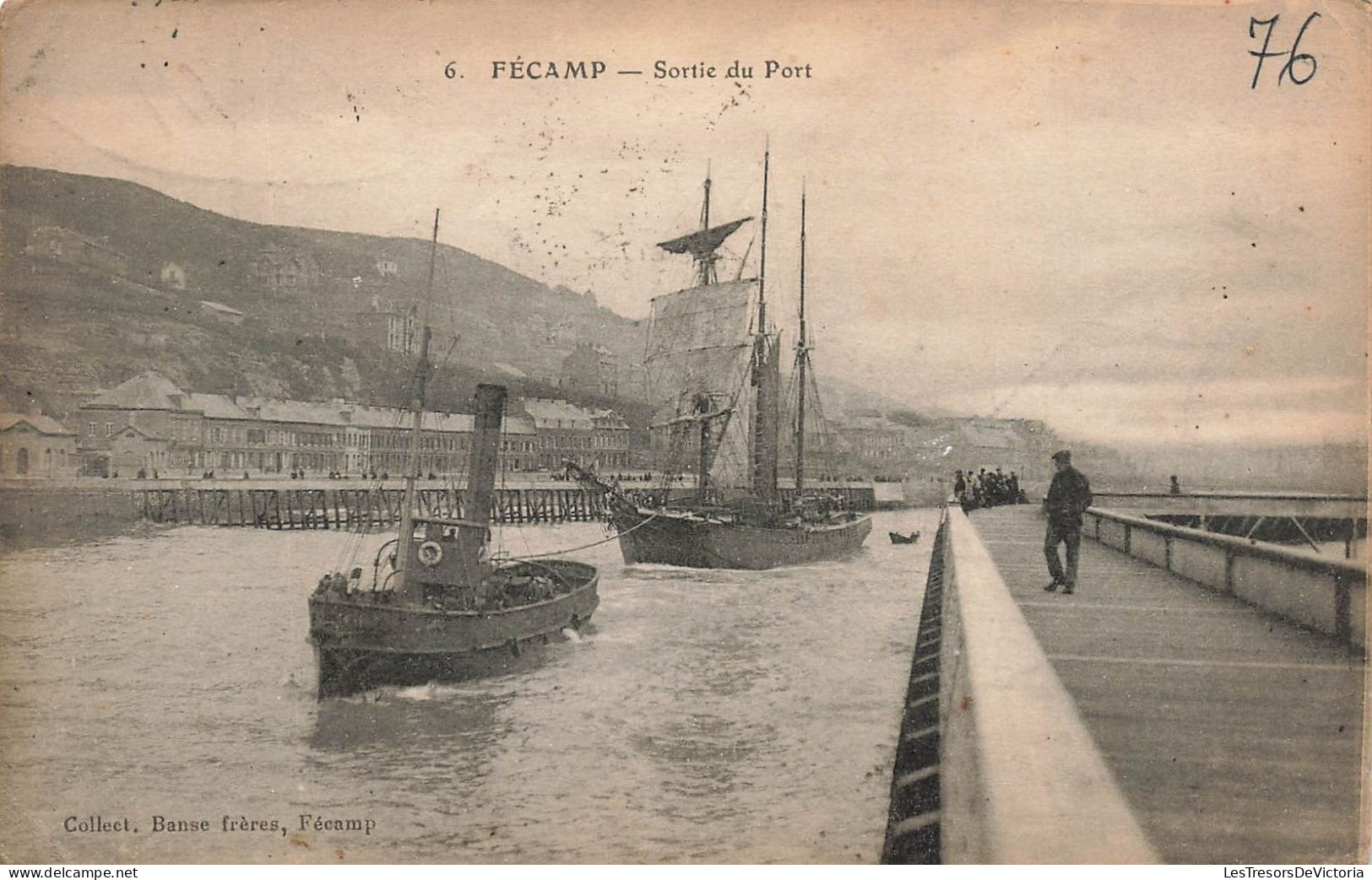 FRANCE - Fécamp - Sortie Du Port - Carte Postale Ancienne - Fécamp