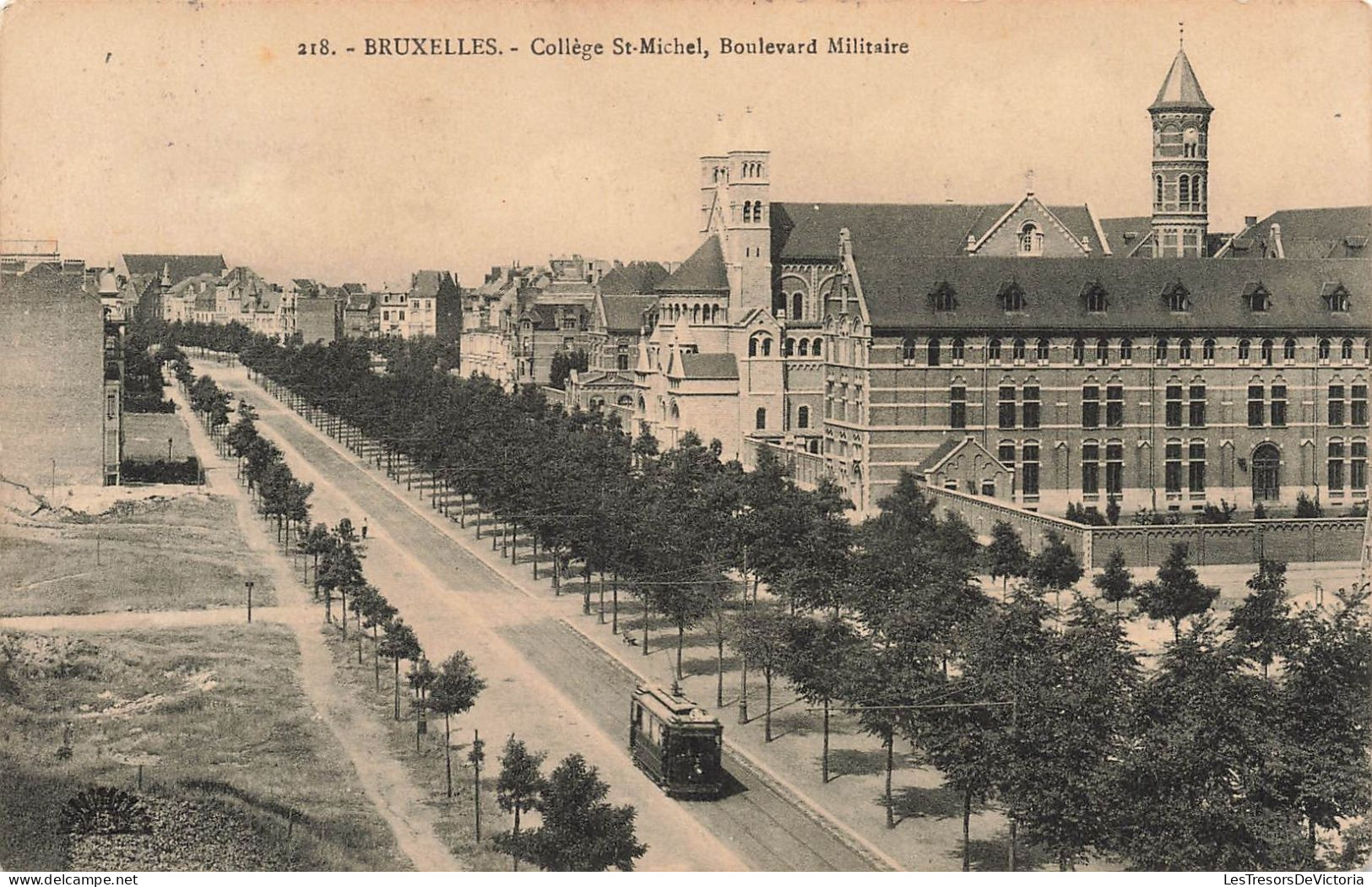 BELGIQUE - Bruxelles - Vue D'ensemble Du Collège Saint Michel Et Le Boulevard Militaire - Carte Postale Ancienne - Onderwijs, Scholen En Universiteiten