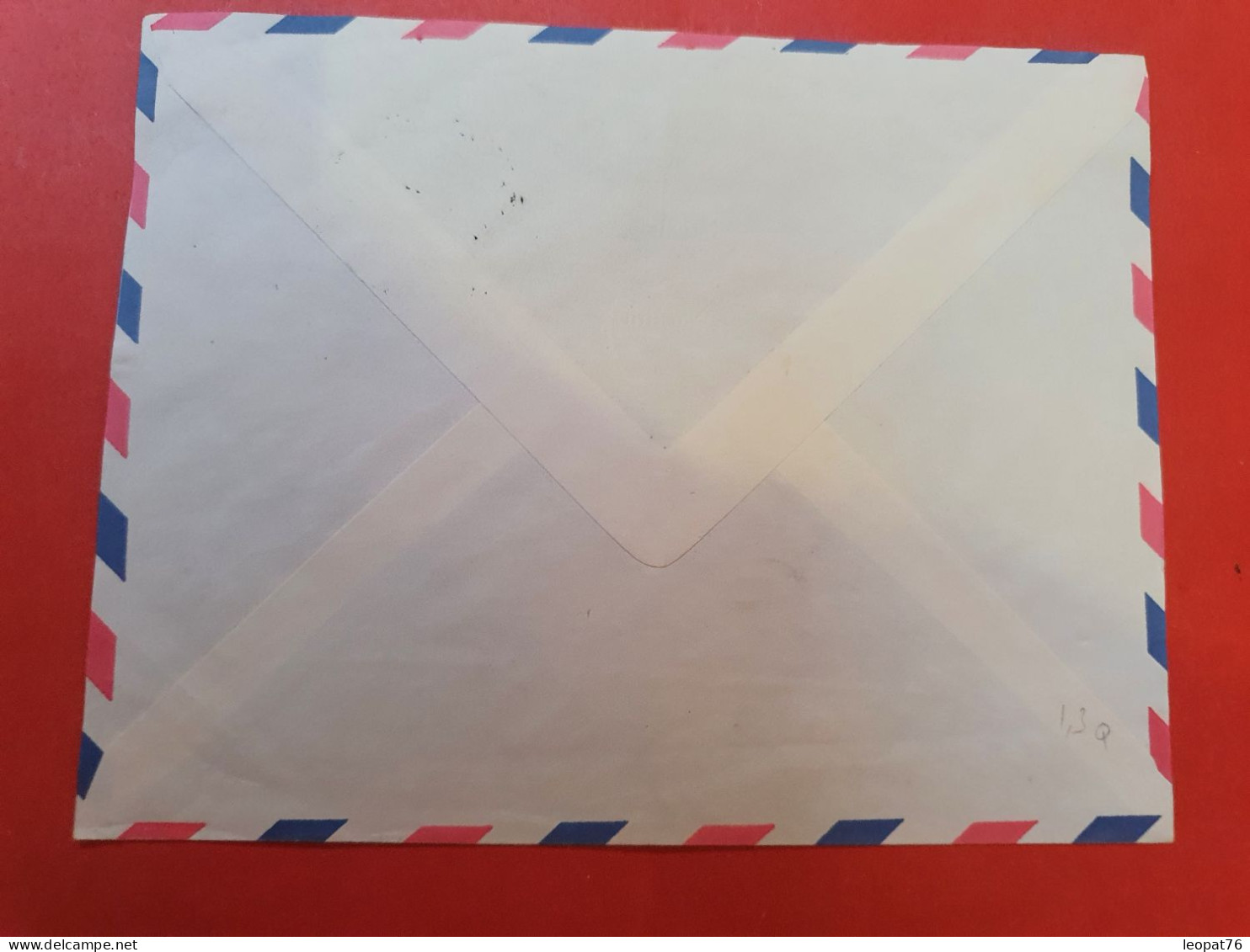 Nouvelle Hébrides - Enveloppe De Port Vila Pour La France En 1966 - D 268 - Lettres & Documents