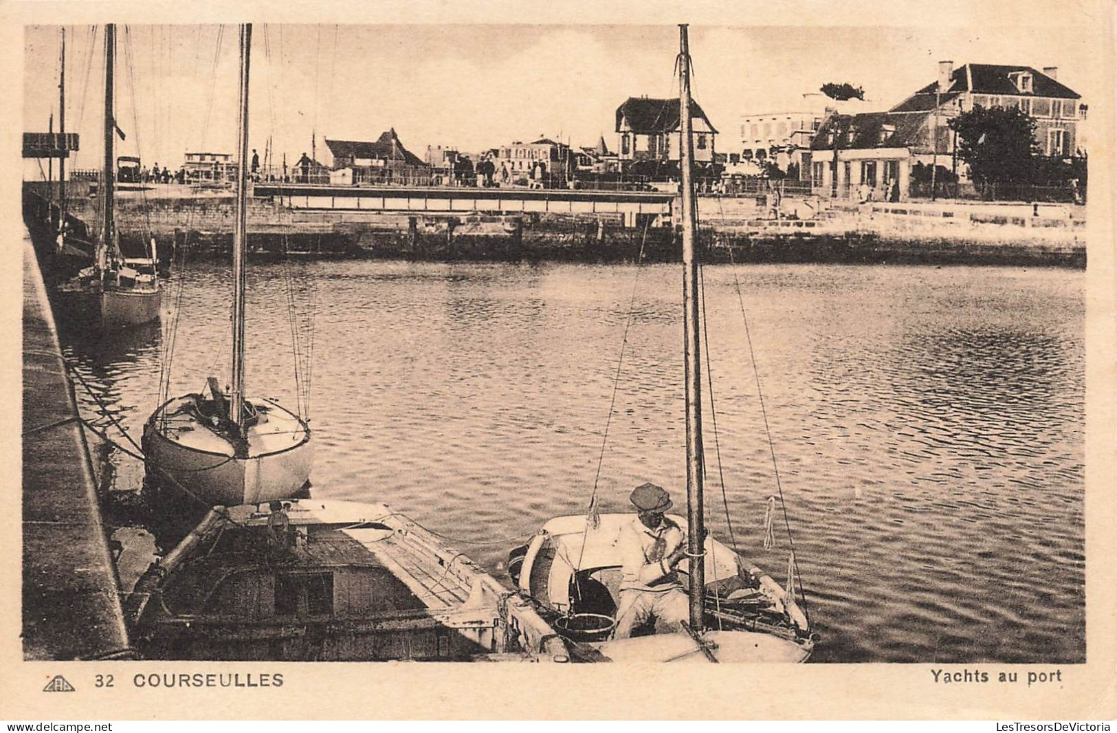 FRANCE - Courseulles - Yachts Au Port - Carte Postale Ancienne - Courseulles-sur-Mer