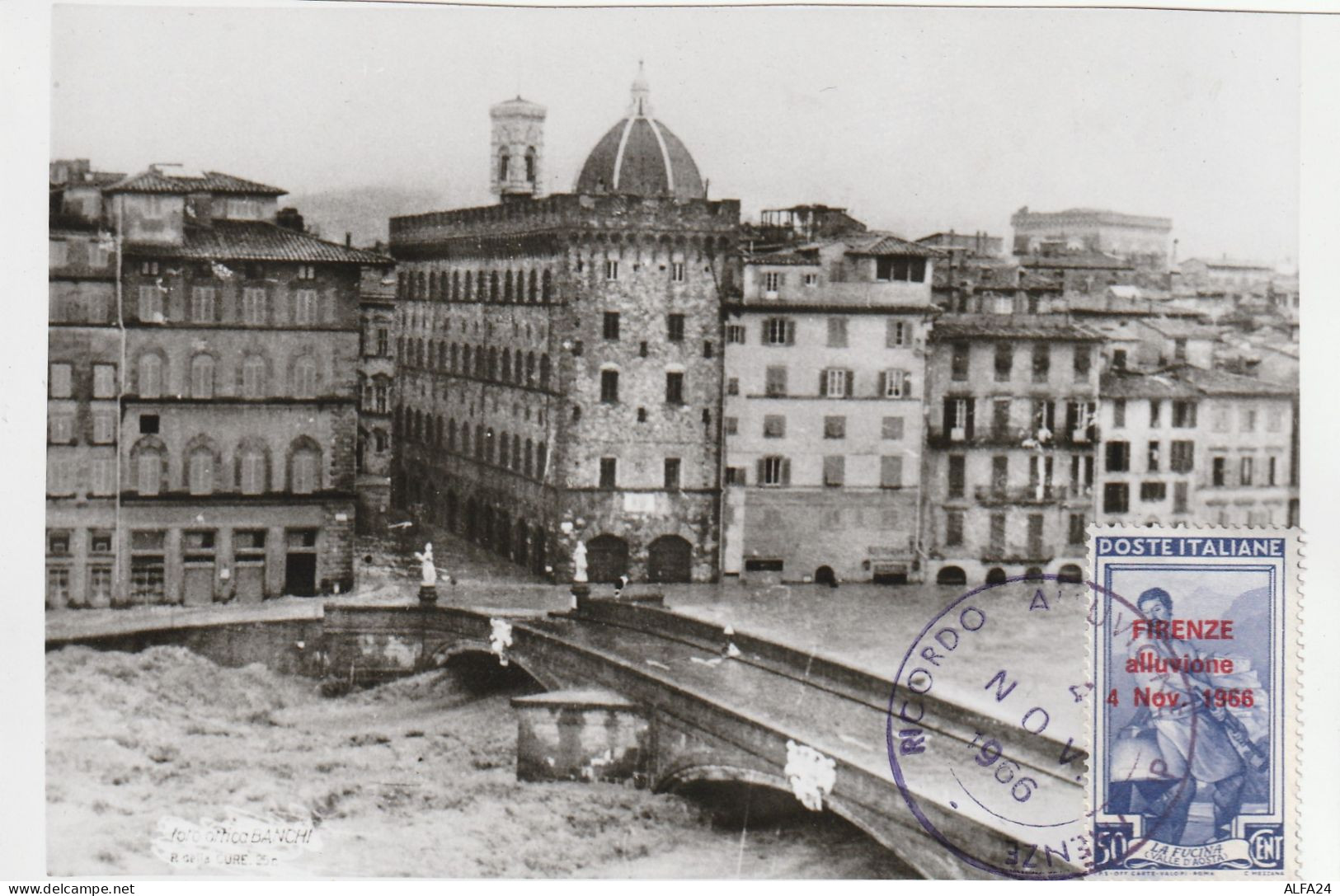 FOTO FIRENZE ALLUVIONATA 1966 CON 50 C. ITALIA AL LAVORO SOVRASTAMPATO (RY8323 - Floods