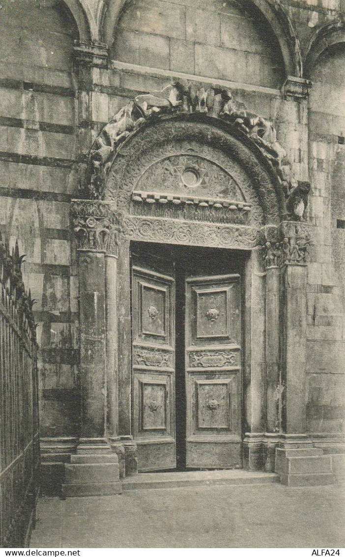 CARTOLINA CARRARA PORTA DEL DUOMO (RY8890 - Carrara