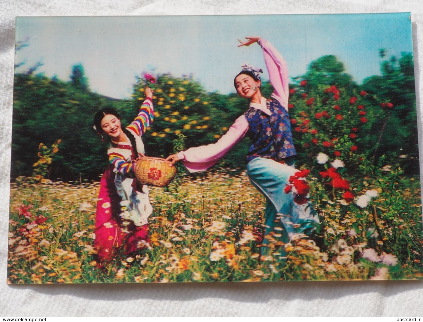 3d 3 D Lenticular Postcard Stereo Cowboy And Girl   North Korea   A 227 - Stereoskopie