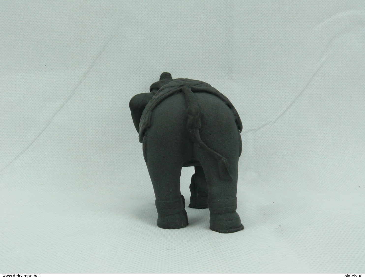 Beautiful Elephant Figurine Decorative Colectible #2217 - Other & Unclassified