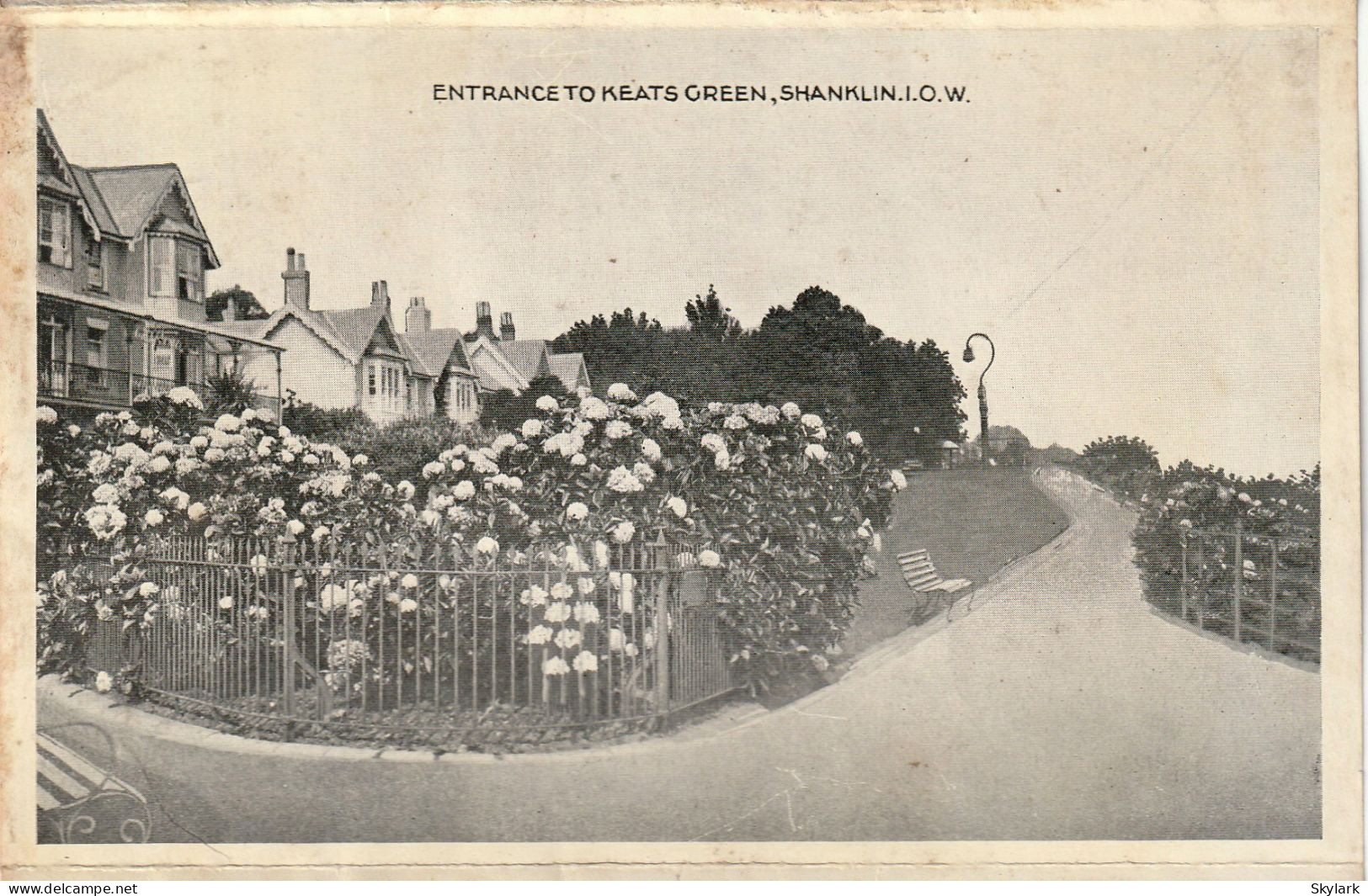 Isle of Wight   .   1927   .   The Dainty View Card "Souvenir of Shanklin"